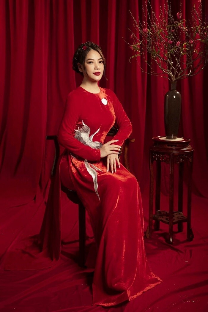 Trương Ngọc &Aacute;nh cũng ng&agrave;y c&agrave;ng mặn m&agrave;. Nữ diễn vi&ecirc;n cũng g&acirc;y ch&uacute; &yacute; sau khi c&ocirc;ng khai chuyện t&igrave;nh cảm với nam diễn vi&ecirc;n Anh Dũng, nhận được nhiều lời ch&uacute;c ph&uacute;c.