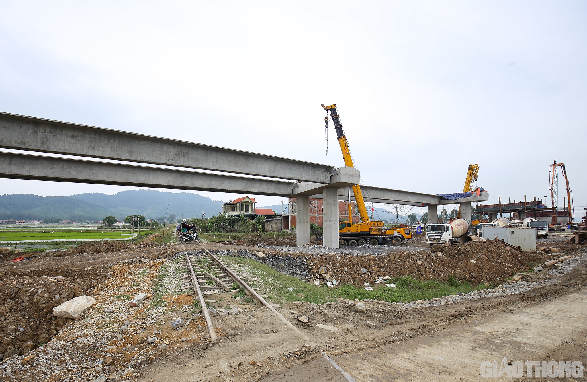 Theo Ban QLDA 6, t&iacute;nh đến những ng&agrave;y cuối năm T&acirc;n Sửu (2021), dự &aacute;n Nghi Sơn - Diễn Ch&acirc;u, sản lượng ước đạt 13,0%, tiến độ vượt y&ecirc;u cầu so với kế hoạch hết th&aacute;ng 1/2022 l&agrave; 11,76%.