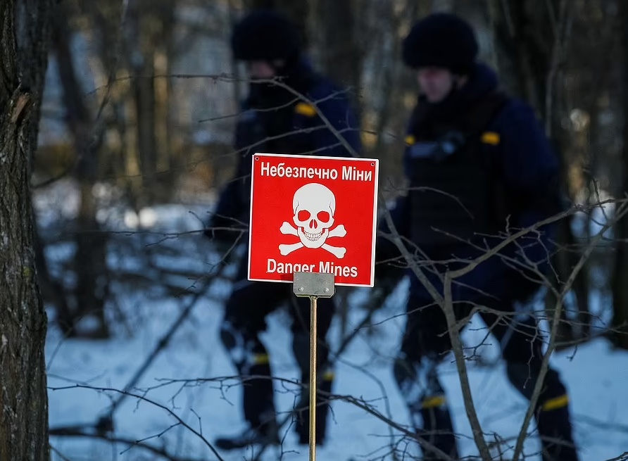 Cuộc tập trận c&oacute; sự tham gia của c&aacute;c lực lượng đặc nhiệm, cảnh s&aacute;t, vệ binh quốc gia trong điều kiện gi&aacute; lạnh. Ảnh - Reuters