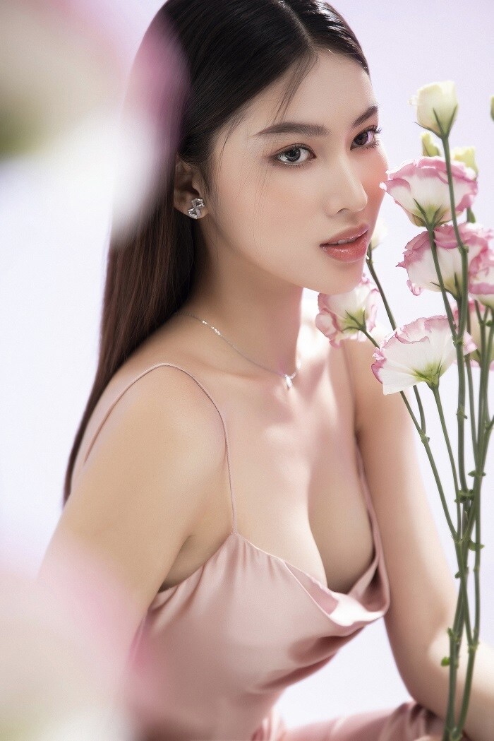 C&ocirc; muốn ngầm khẳng định, người phụ nữ xinh đẹp nhất l&agrave; một người phụ nữ độc lập