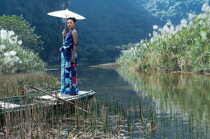 Cuối năm 2021, h&igrave;nh ảnh của giọng ca "Hương" từng được xuất hiện tr&ecirc;n Billboard đặt giữa Quảng trường Thời đại (Times Square) ở New York, Mỹ