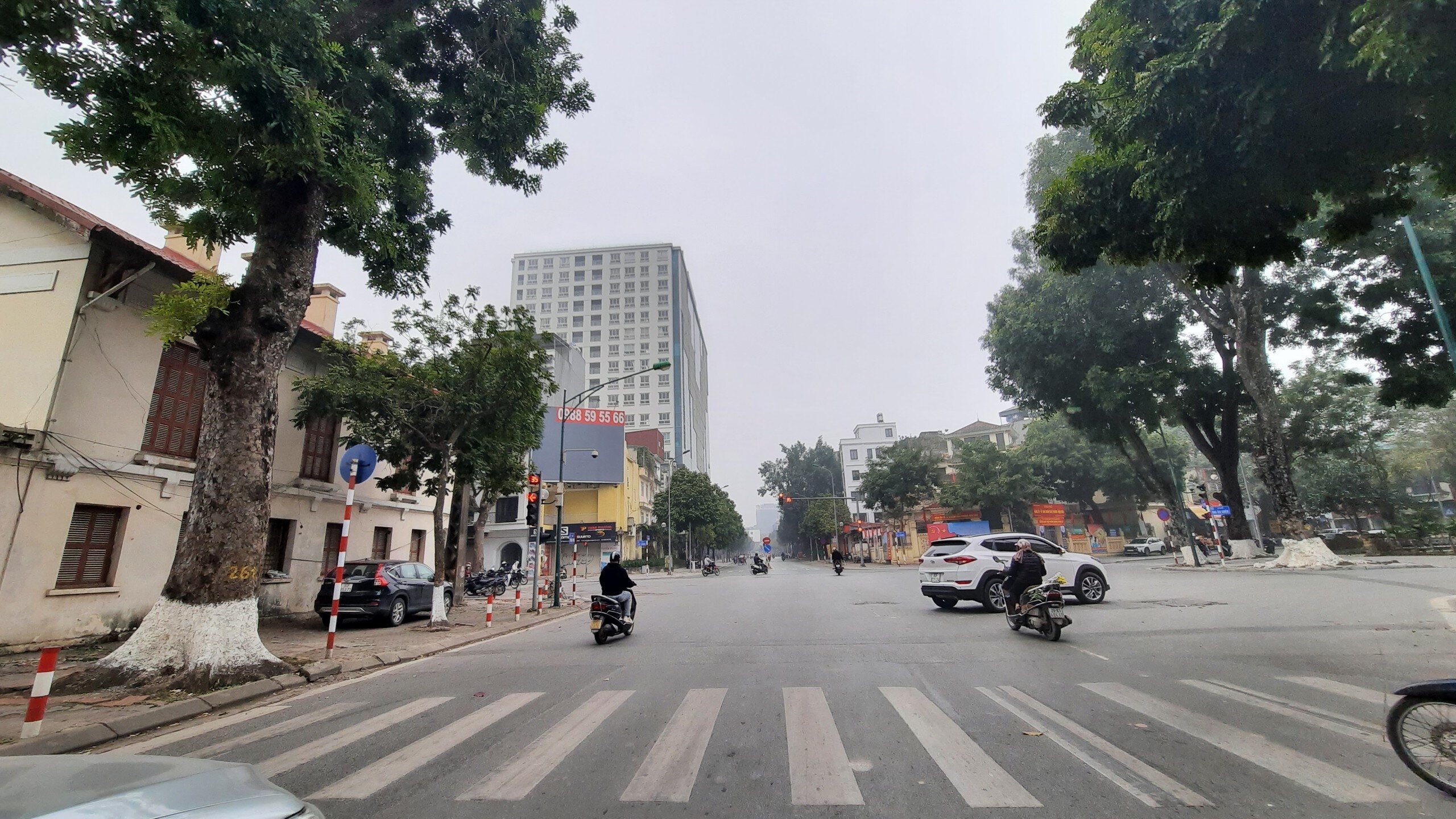 Đường Trần Ph&uacute; cũng th&ocirc;ng tho&aacute;ng cả hai chiều.