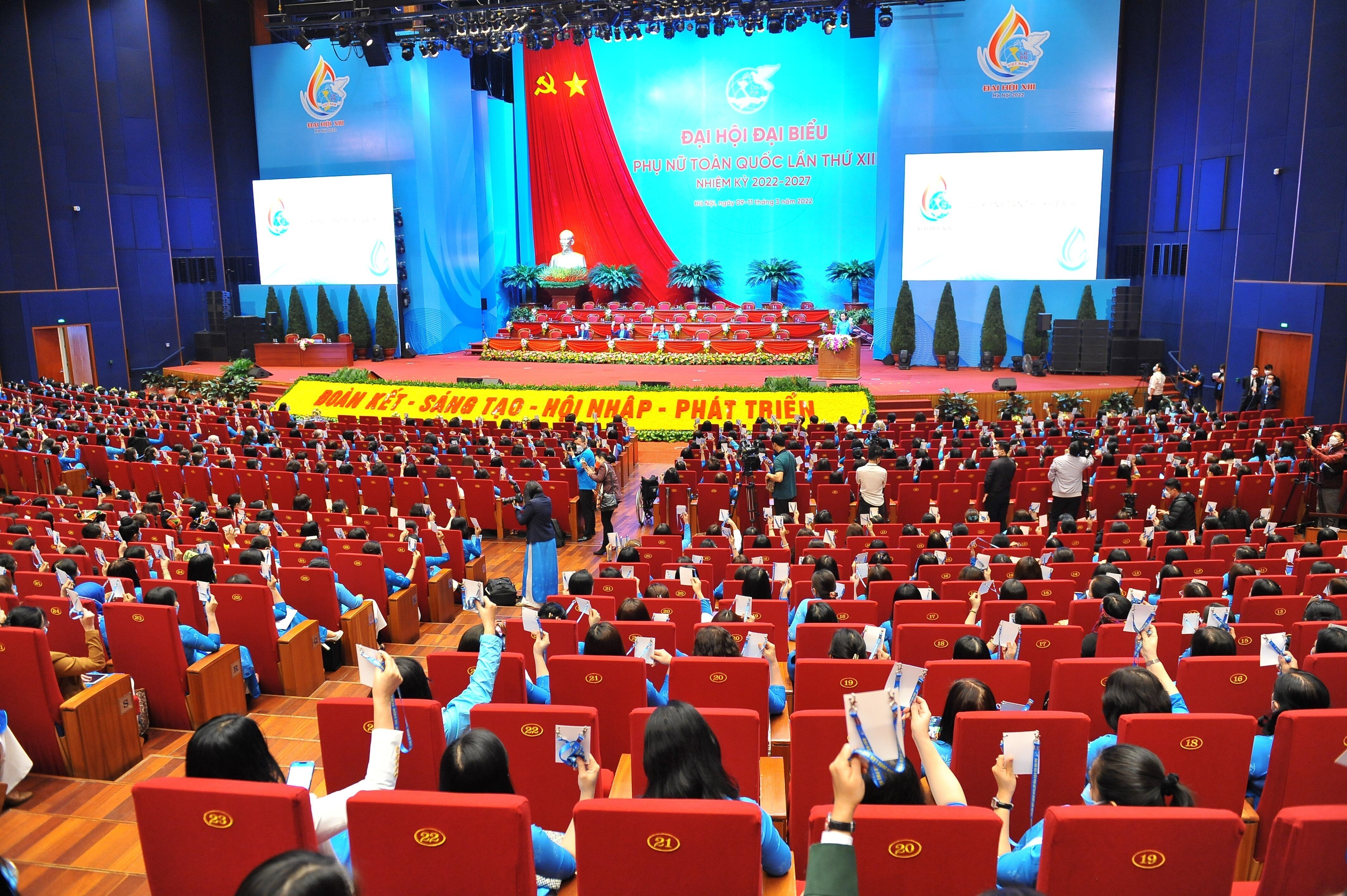 Tại phi&ecirc;n tr&ugrave; bị, Ban Tổ chức đ&atilde; tr&igrave;nh b&agrave;y B&aacute;o c&aacute;o tổng hợp, tiếp thu giải tr&igrave;nh &yacute; kiến đ&oacute;ng g&oacute;p v&agrave;o dự thảo B&aacute;o c&aacute;o ch&iacute;nh trị v&agrave; dự thảo Điều lệ Hội (sửa đổi, bổ sung); trao bằng khen tặng 13 đơn vị c&oacute; c&ocirc;ng tr&igrave;nh, phần việc vượt kh&oacute; s&aacute;ng tạo ch&agrave;o mừng Đại hội.