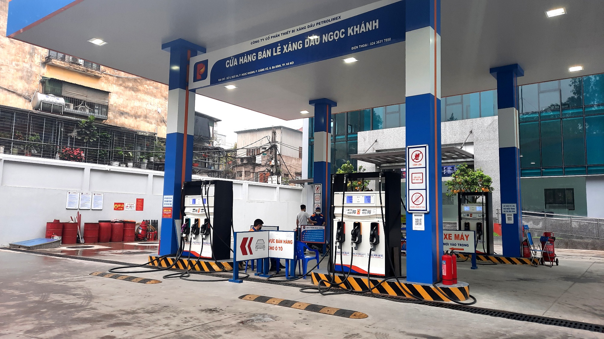 Do gi&aacute; dầu thế giới li&ecirc;n tục giảm trong những ng&agrave;y qua, theo dự b&aacute;o chiều nay, gi&aacute; xăng, dầu trong nước sẽ đồng loạt giảm.