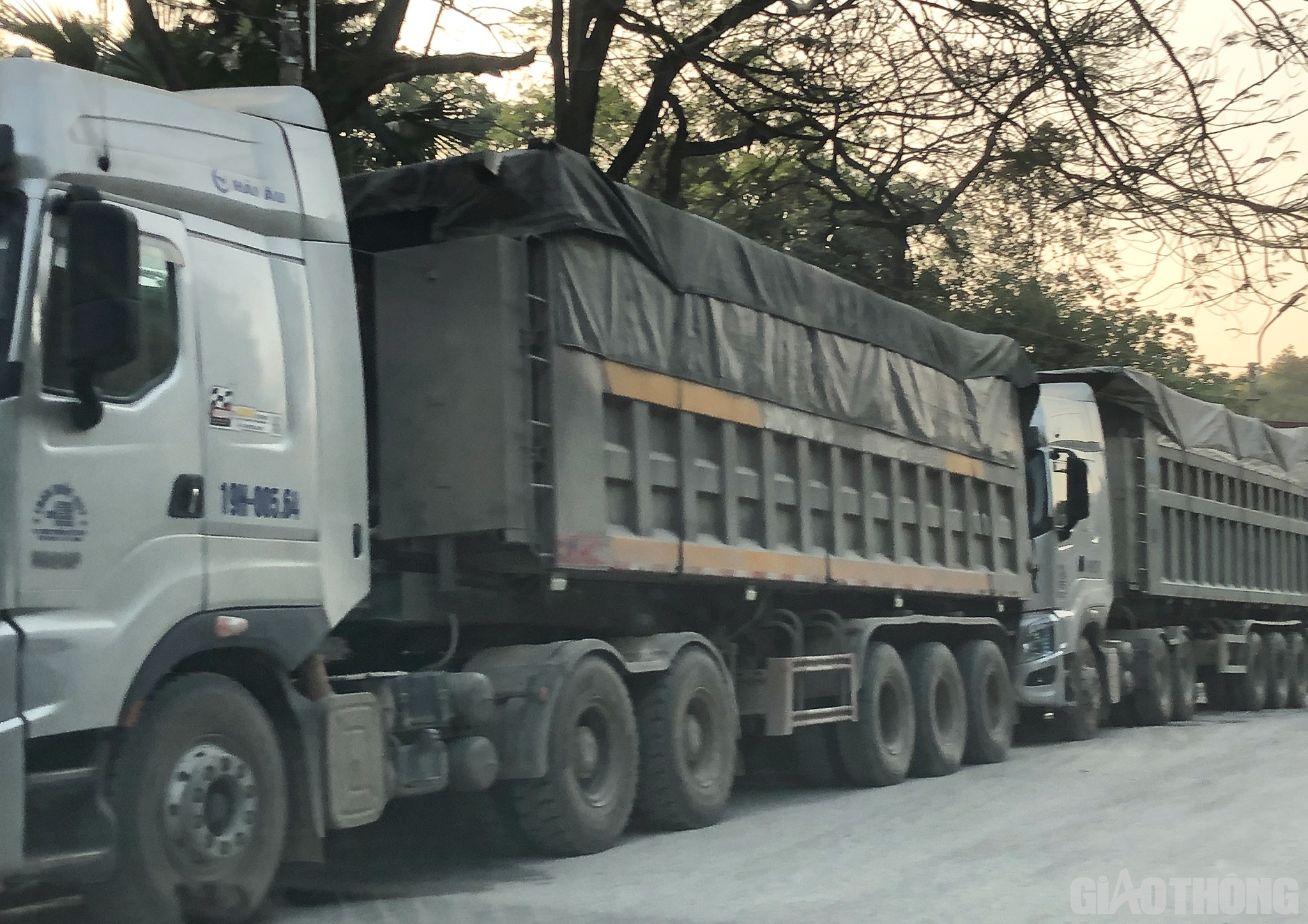 Ngay sau khi nhận được tin b&aacute;o, PV B&aacute;o Giao th&ocirc;ng đ&atilde; nhanh ch&oacute;ng v&agrave;o cuộc điều tra v&agrave; nhận thấy phản &aacute;nh của bạn đọc l&agrave; ho&agrave;n to&agrave;n c&oacute; cơ sở.