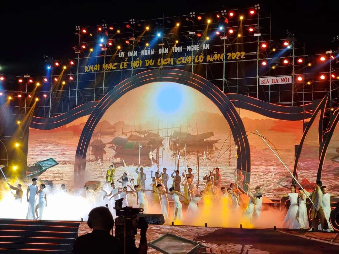 Sau gần 2 năm bị ảnh hưởng bởi dịch Covid-19 với việc phải ho&atilde;n nhiều chương tr&igrave;nh văn h&oacute;a lễ hội, n&ecirc;n Lễ hội Du lịch Cửa L&ograve; năm nay c&agrave;ng trở n&ecirc;n đặc biệt.