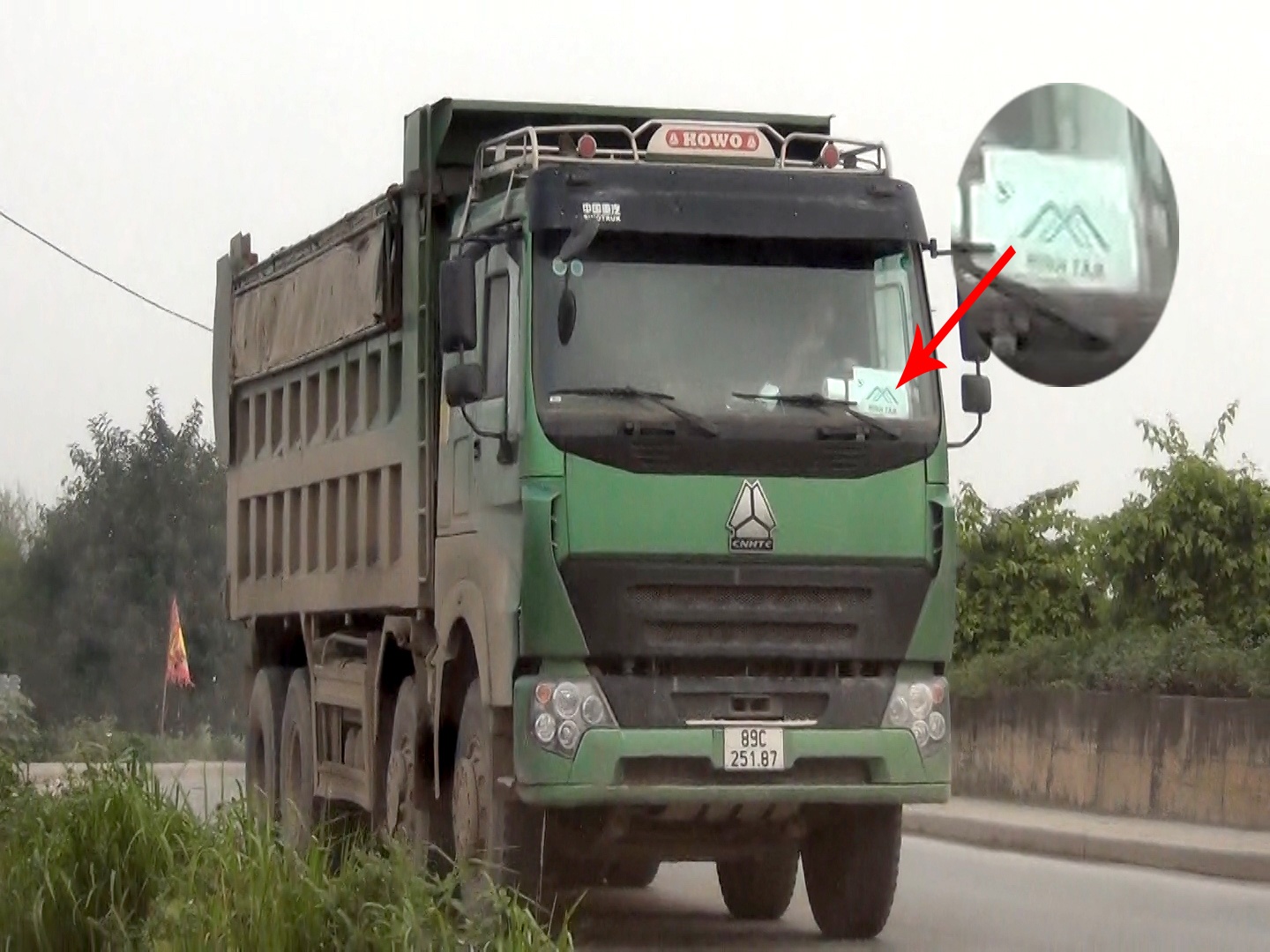 Logo mang t&ecirc;n "Minh T&acirc;m" được nhiều xe tải trọng lớn sử dụng để nhận diện.