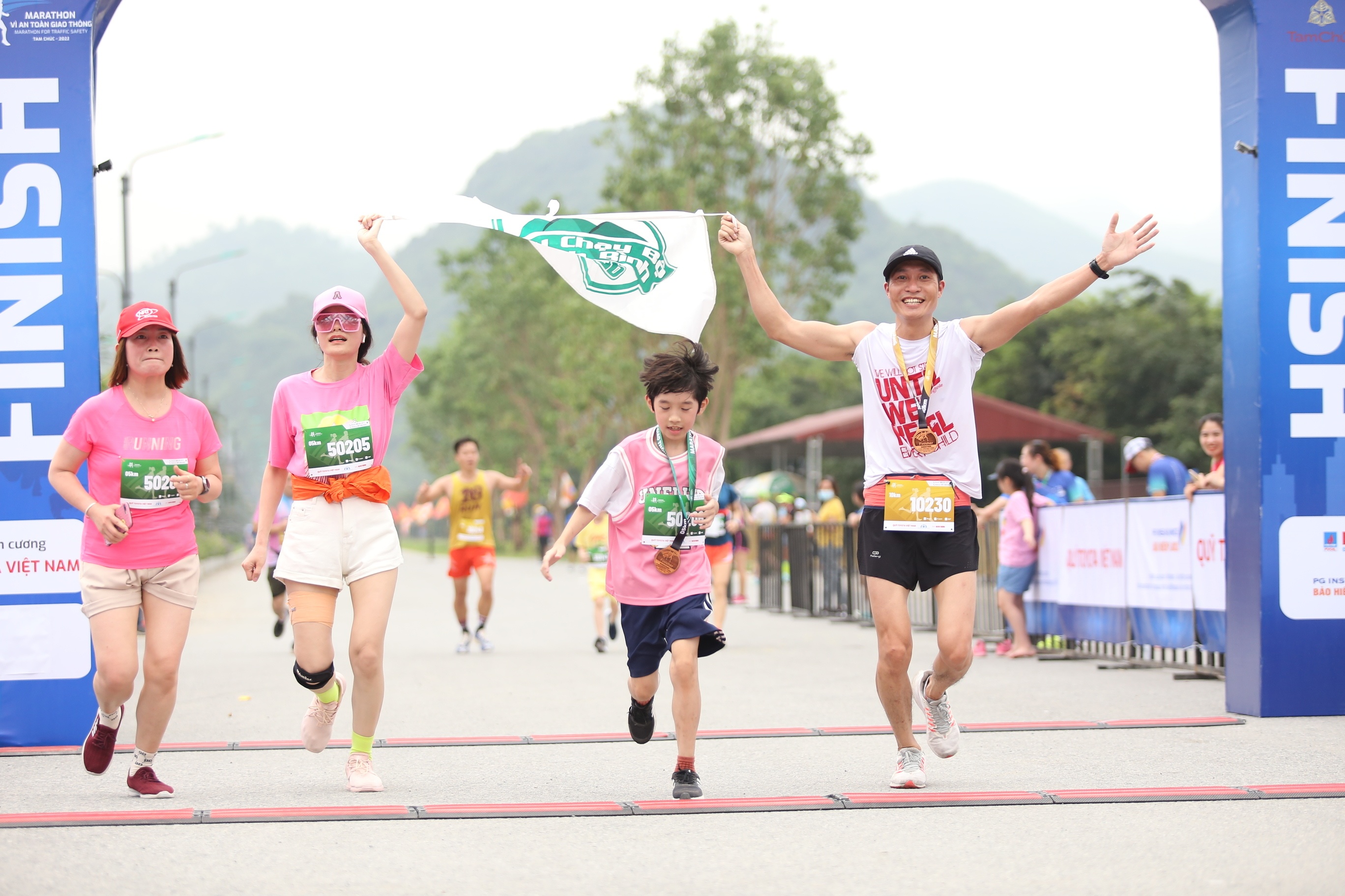 Tất cả c&aacute;c vận động vi&ecirc;n đều cố gắng hết sức để ho&agrave;n th&agrave;nh phần thi của m&igrave;nh.