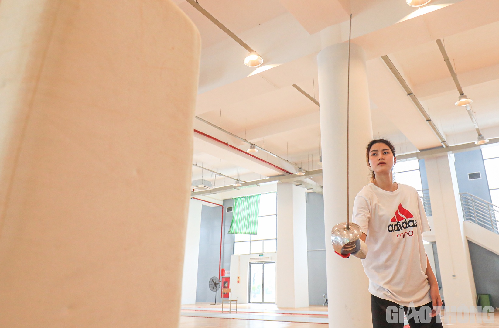 Mặc d&ugrave; vậy, trong giai đoạn vừa qua, đội tuyển cũng gặp nhi&ecirc;̀u khó khăn do dịch Covid-19 b&ugrave;ng ph&aacute;t khi&ecirc;́n vi&ecirc;̣c t&acirc;̣p huấn trong nước cũng như qu&ocirc;́c t&ecirc;́ bị gián đoạn, c&aacute;c vận động vi&ecirc;n thiếu sự cọ xát, tích luỹ kinh nghi&ecirc;̣m cũng như tìm hi&ecirc;̉u đ&ocirc;́i thủ...