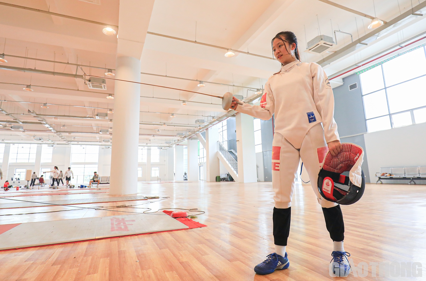 "Để c&oacute; thể  trạng tốt v&agrave; gi&agrave;nh được th&agrave;nh t&iacute;ch cao, thời gian qua cả đội đ&atilde; tập luyện kh&ocirc;ng kể sớm tối. D&ugrave; c&oacute; ch&uacute;t hồi hộp trước giải đấu lớn nhưng em sẽ cố gắng hết sức m&igrave;nh", Kiều Oanh cho hay.