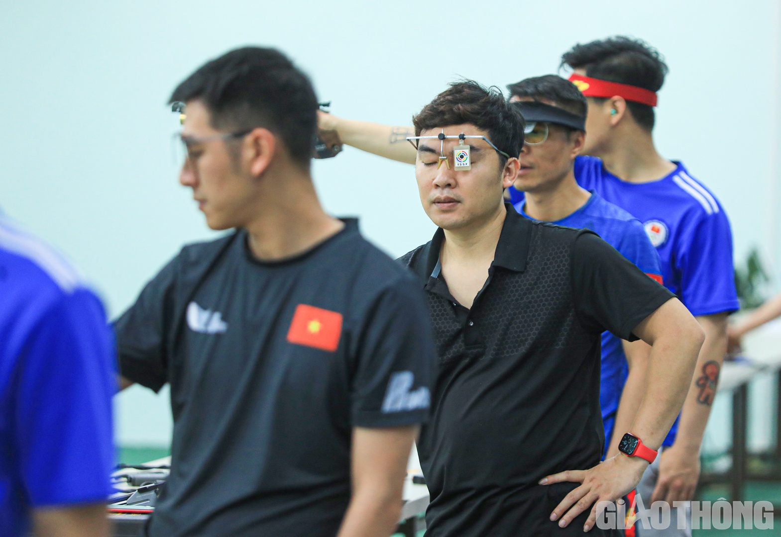 So với c&aacute;c m&ocirc;n thể thao kh&aacute;c, bắn s&uacute;ng ngo&agrave;i kỹ năng c&ograve;n đ&ograve;i hỏi bản lĩnh, t&acirc;m l&yacute; vững v&agrave;ng.