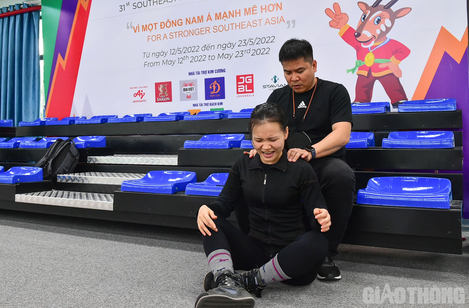 C&aacute;c xạ thủ tập thả lỏng để c&oacute; tinh thần thư th&aacute;i sau những lượt bắn.