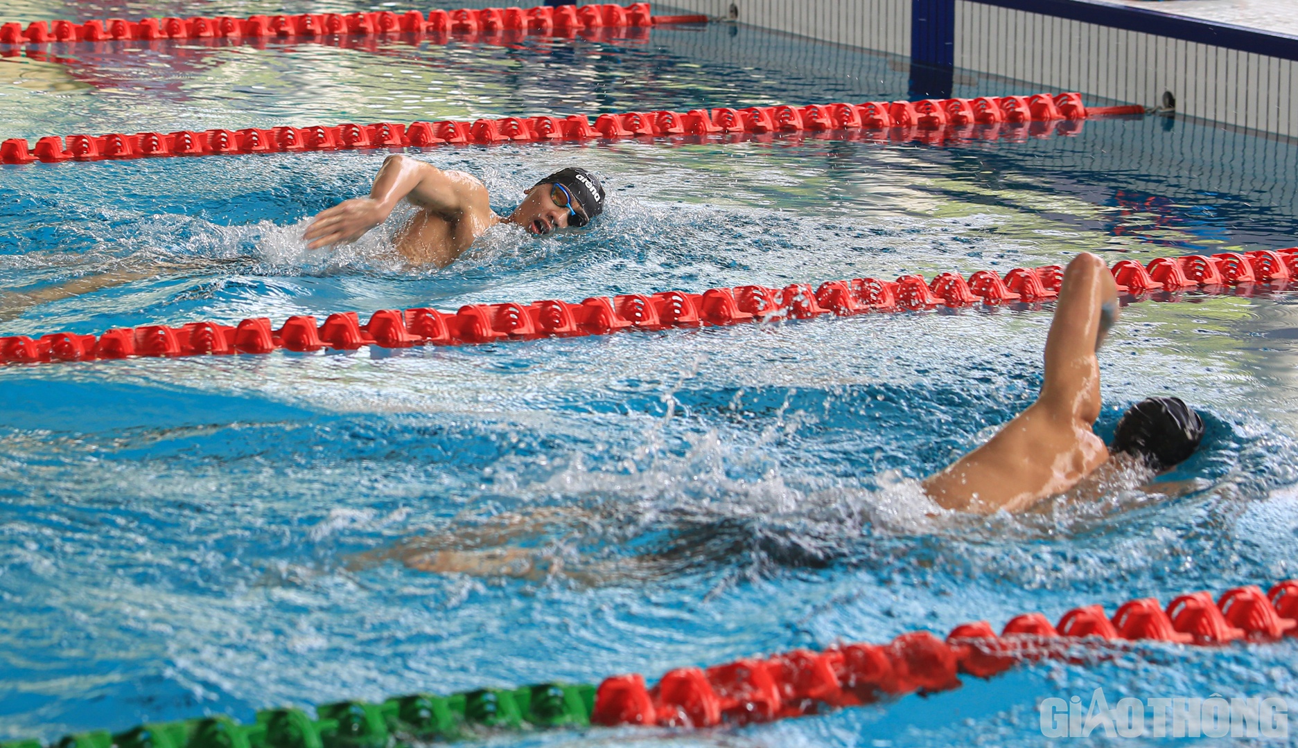 Tất cả đang nỗ lực hết m&igrave;nh với quyết t&acirc;m gi&agrave;nh được th&agrave;nh t&iacute;ch cao nhất c&oacute; thể.