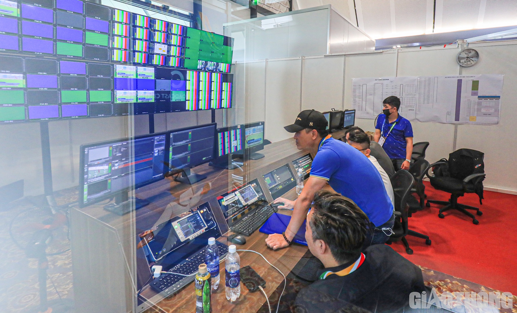 H&ecirc;̣ th&ocirc;́ng trang thi&ecirc;́t bị truy&ecirc;̀n hình hi&ecirc;̣n đại đã được lắp đặt xong.