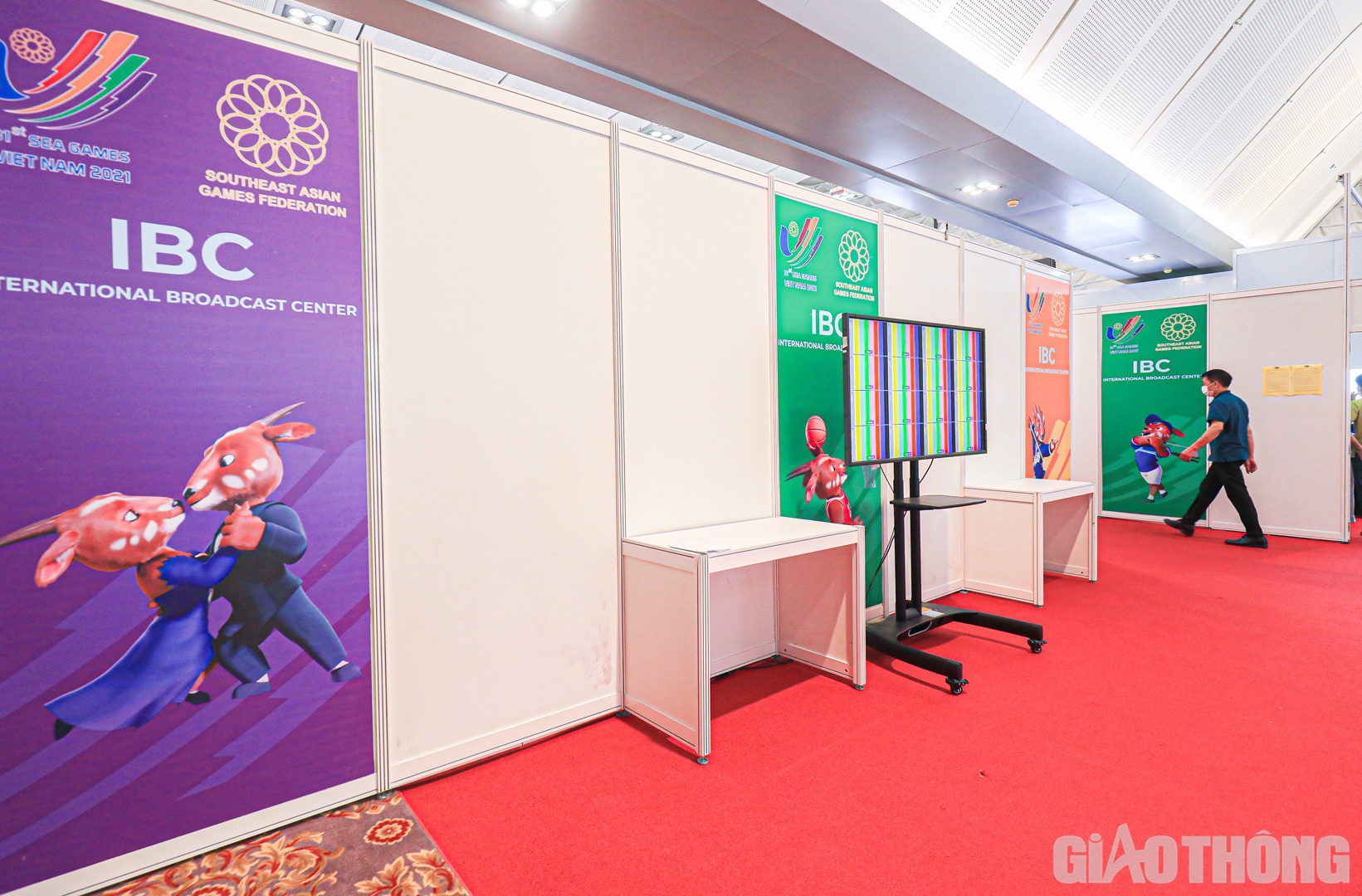 Đ&acirc;y là nơi sản xu&acirc;́t trực ti&ecirc;́p các chương trình ở SEA Games 31 do Đài Truy&ecirc;̀n hình Vi&ecirc;̣t Nam (VTV) đi&ecirc;̀u ph&ocirc;́i và được sự h&ocirc;̃ trợ của các qu&ocirc;́c gia tham dự SEA Games cũng như truy&ecirc;̀n hình qu&ocirc;́c t&ecirc;́.