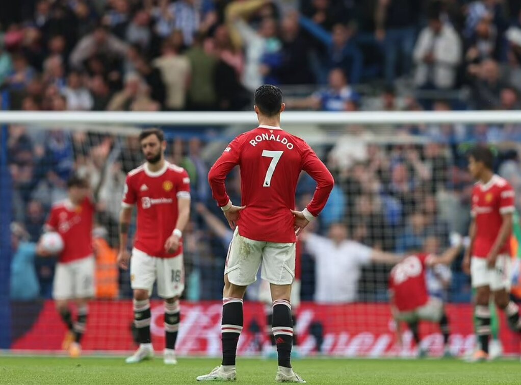 Sự thất vọng của Ronaldo cũng l&agrave; bộ mặt chung m&agrave; MU thể hiện trong trận n&agrave;y