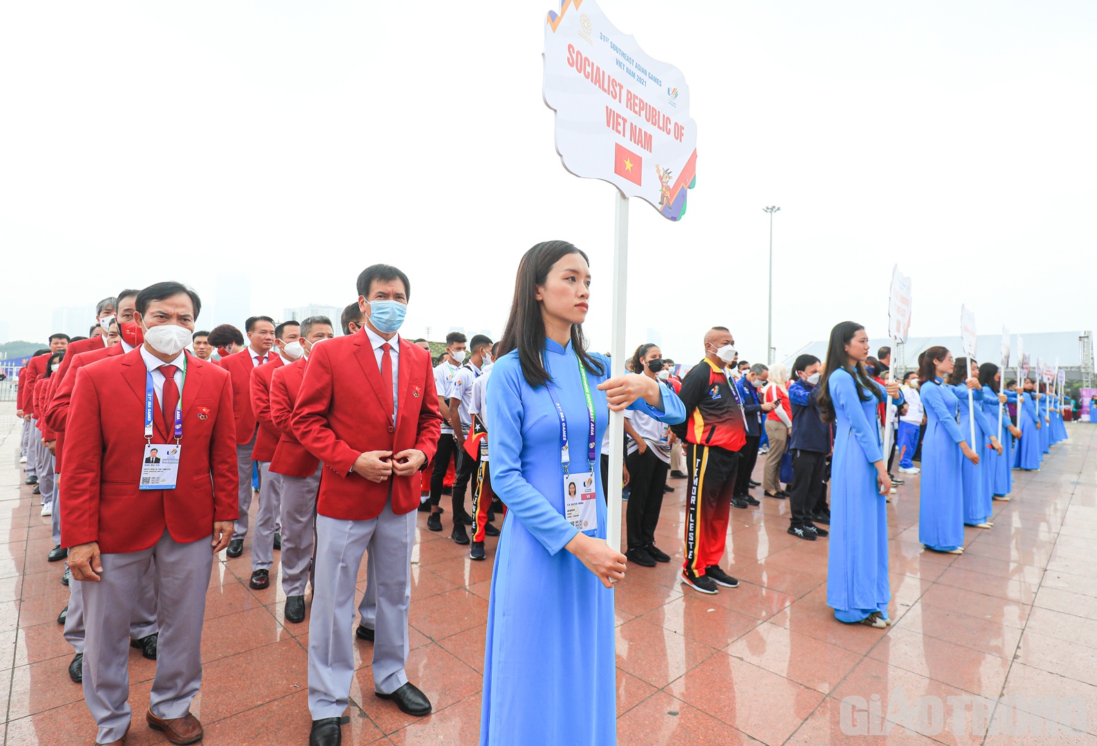 Lễ thượng cờ SEA Games 31 được tổ chức l&uacute;c 9h s&aacute;ng 11/5 tại ph&iacute;a trước khu vực kh&aacute;n đ&agrave;i B S&acirc;n vận động Quốc gia Mỹ Đ&igrave;nh.