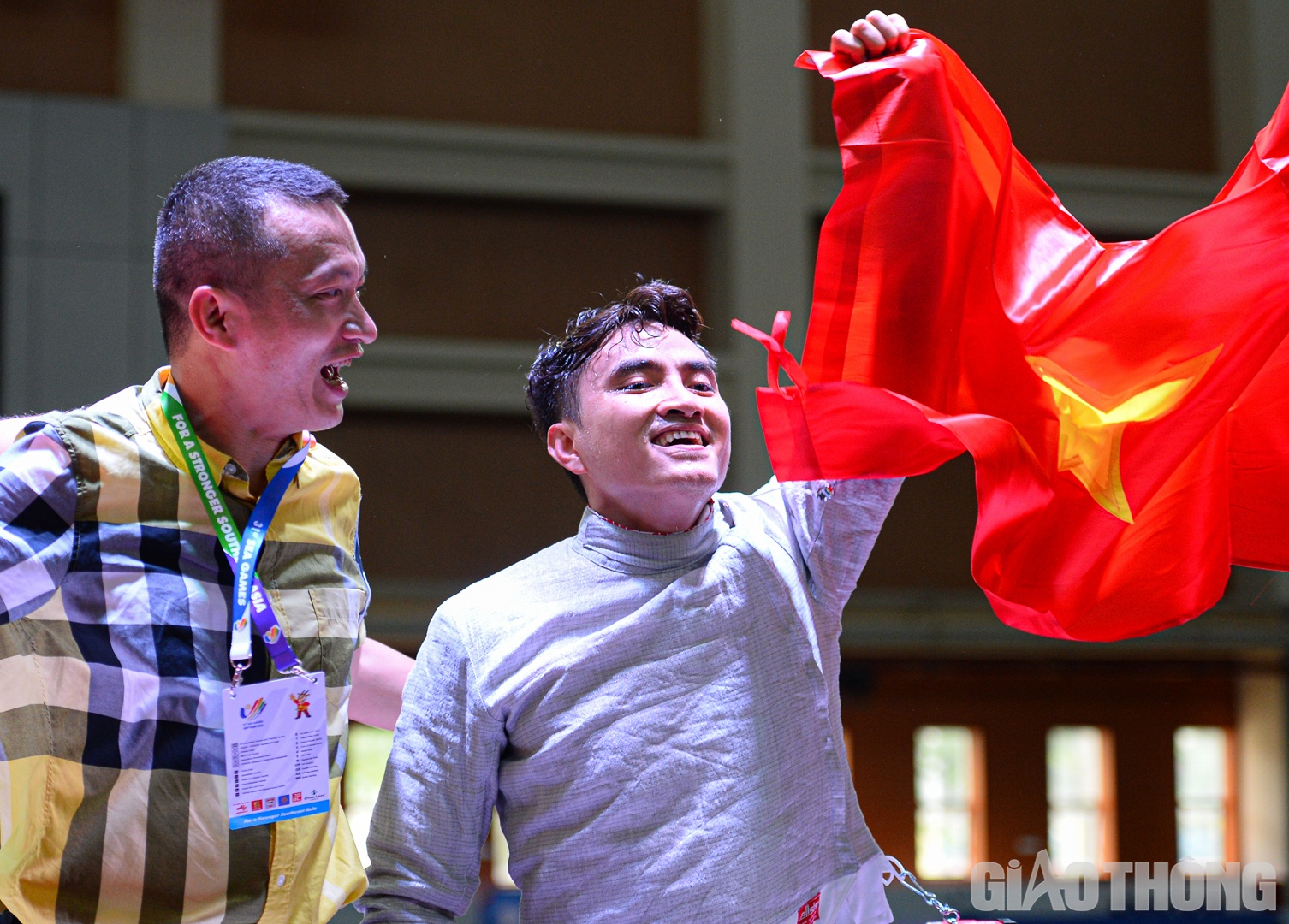 Chứng kiến cậu học tr&ograve; mang vinh quang về cho Tổ quốc, HLV Phạm Anh Tuấn cho biết đ&acirc;y l&agrave; một sự ghi nhận kh&ocirc;ng chỉ ri&ecirc;ng c&aacute; nh&acirc;n tuyển thủ m&agrave; c&ograve;n l&agrave; nỗ lực của đội đấu kiếm quốc gia n&oacute;i chung.