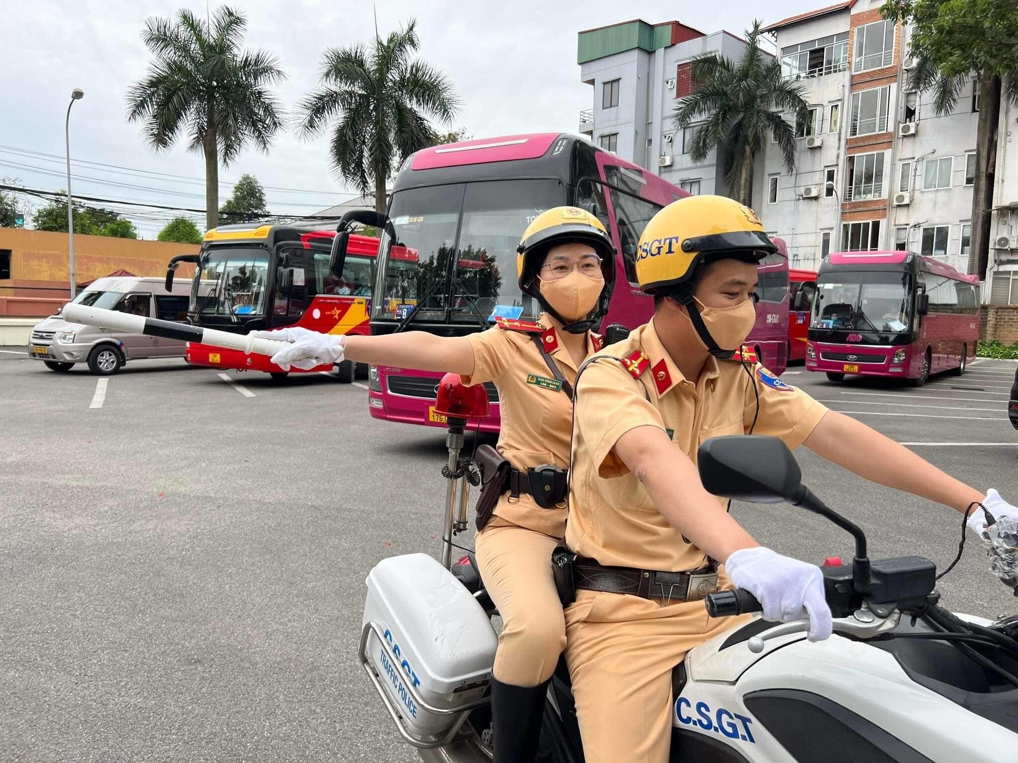 Sự hiện diện của c&aacute;c nữ CSGT Thủ đ&ocirc; trong qu&acirc;n tư trang chỉnh tề, sự nhiệt t&igrave;nh, nghi&ecirc;m t&uacute;c trong c&ocirc;ng t&aacute;c phục vụ SEA Games 31 đ&atilde; tạo n&ecirc;n những h&igrave;nh ảnh kh&oacute; qu&ecirc;n trong l&ograve;ng bạn b&egrave; quốc tế&hellip;