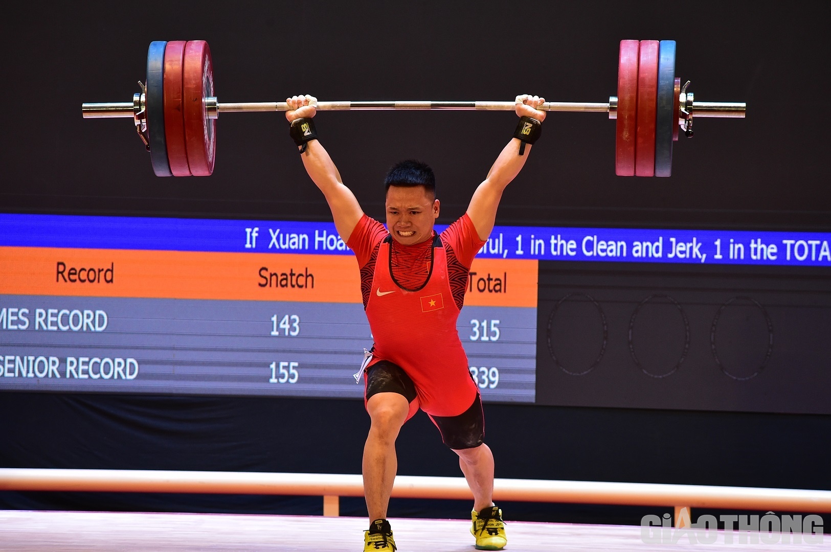 Tại nội dung 67kg nam, VĐV Đinh Xu&acirc;n Ho&agrave;ng mang về th&ecirc;m 1 tấm HCĐ cho đo&agrave;n Việt Nam.