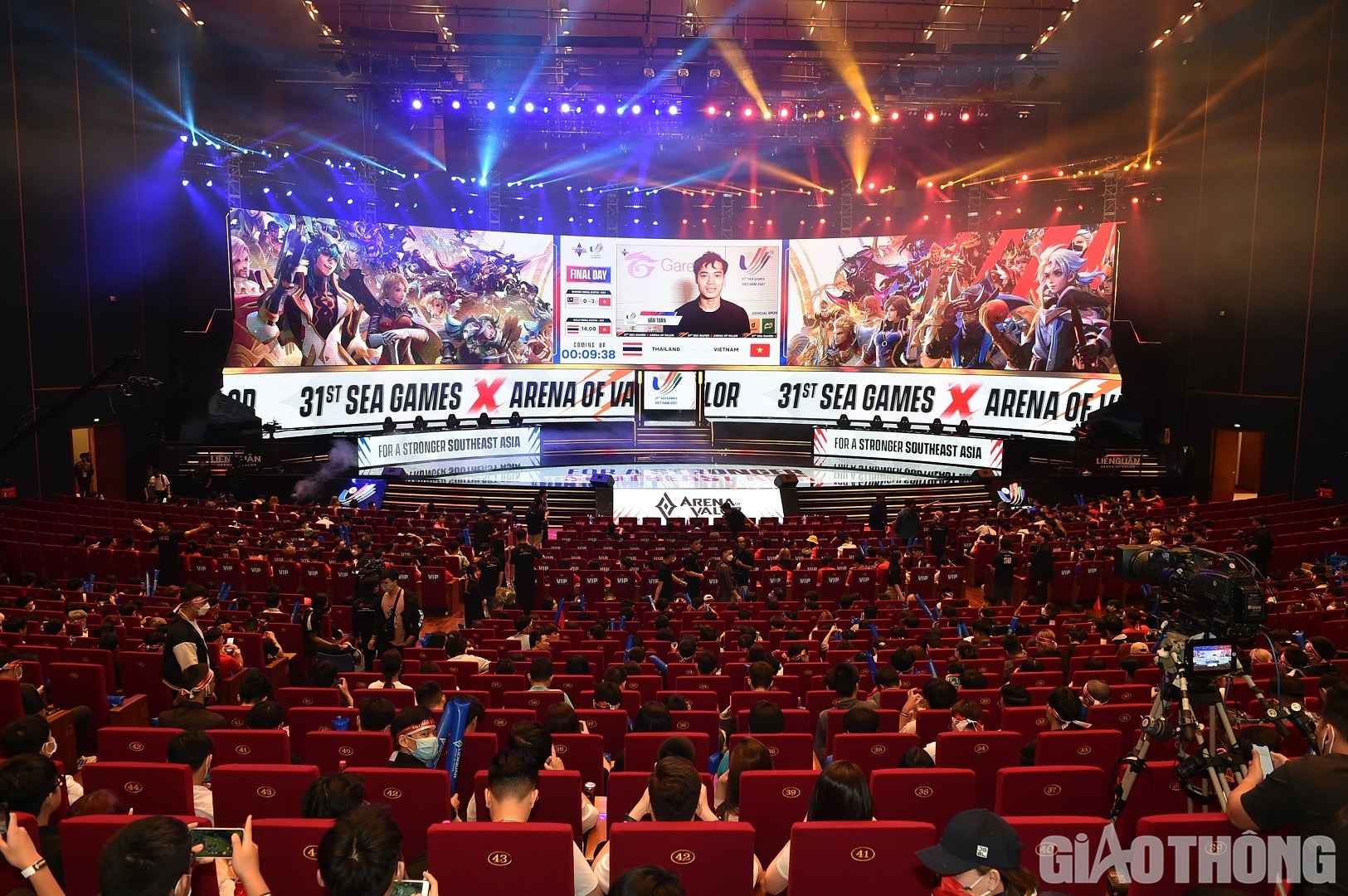 Ng&agrave;y 22/5 l&agrave; ng&agrave;y cuối c&ugrave;ng thi đấu bộ m&ocirc;n eSports tại SEA Games 31. Trong c&aacute;c m&ocirc;n đội Việt Nam tranh chấp HCV, Li&ecirc;n Qu&acirc;n Mobile được đ&ocirc;ng đảo kh&aacute;n giả quan t&acirc;m.