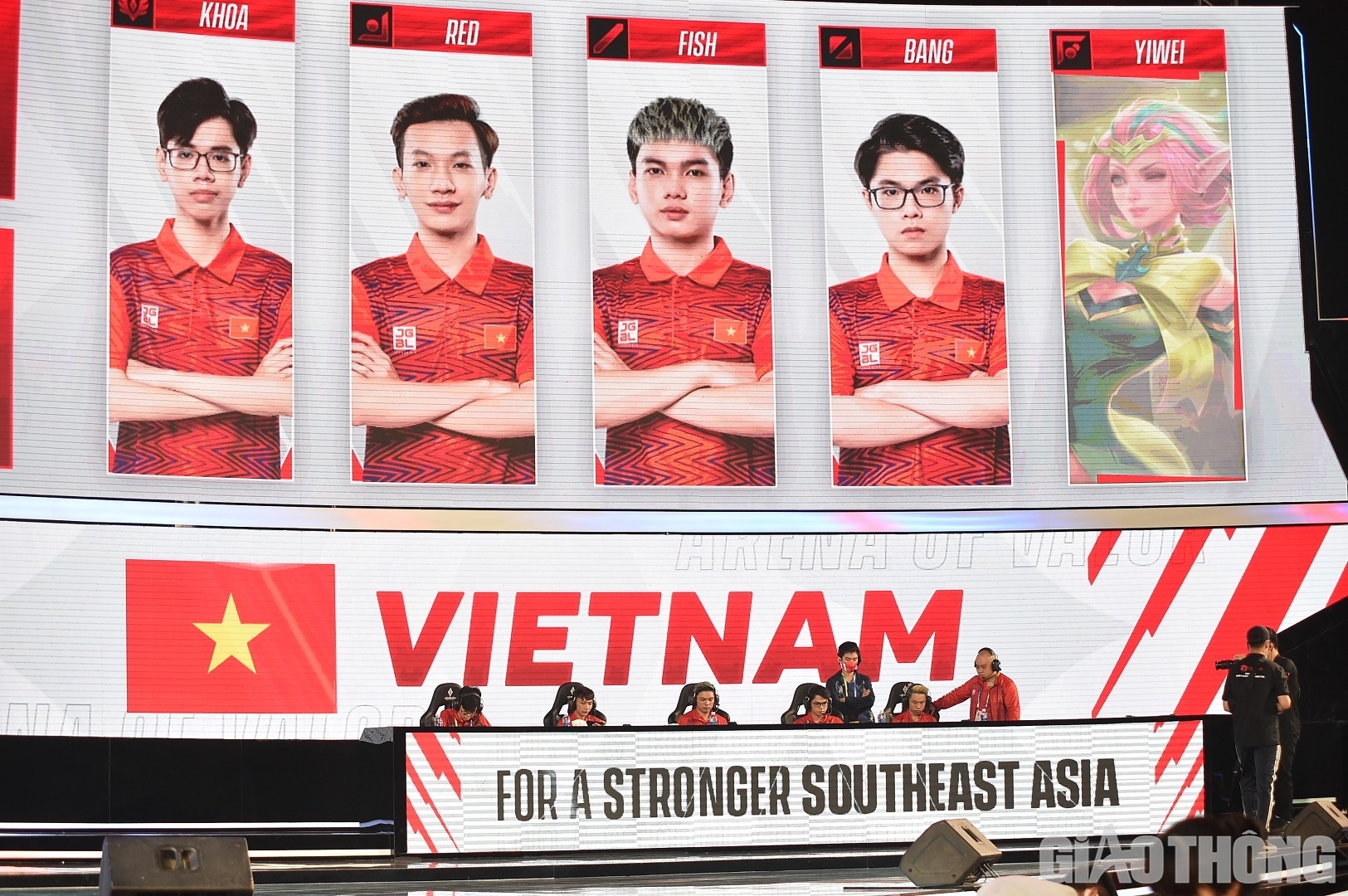 D&ugrave; vậy, Như vẫn đặt niềm tin chiến thắng với đội Việt Nam, khi đội h&igrave;nh Việt Nam gồm nhiều tuyển thủ trẻ v&agrave; t&agrave;i năng, đặc biệt l&agrave; tuyển thủ Lai B&acirc;ng. Với Như, SEA Games 31 cũng l&agrave; dịp may mắn khi lần đầu ti&ecirc;n được trực tiếp xem Lai B&acirc;ng thi đấu.