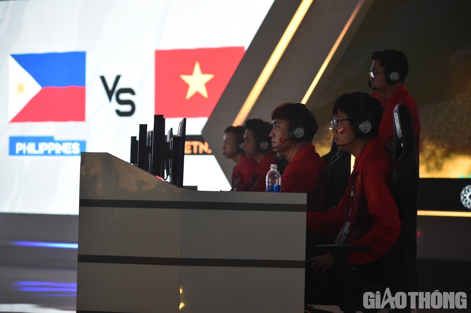 Đối thủ của đội tuyển LMHT Việt Nam l&agrave; đội Philippines.