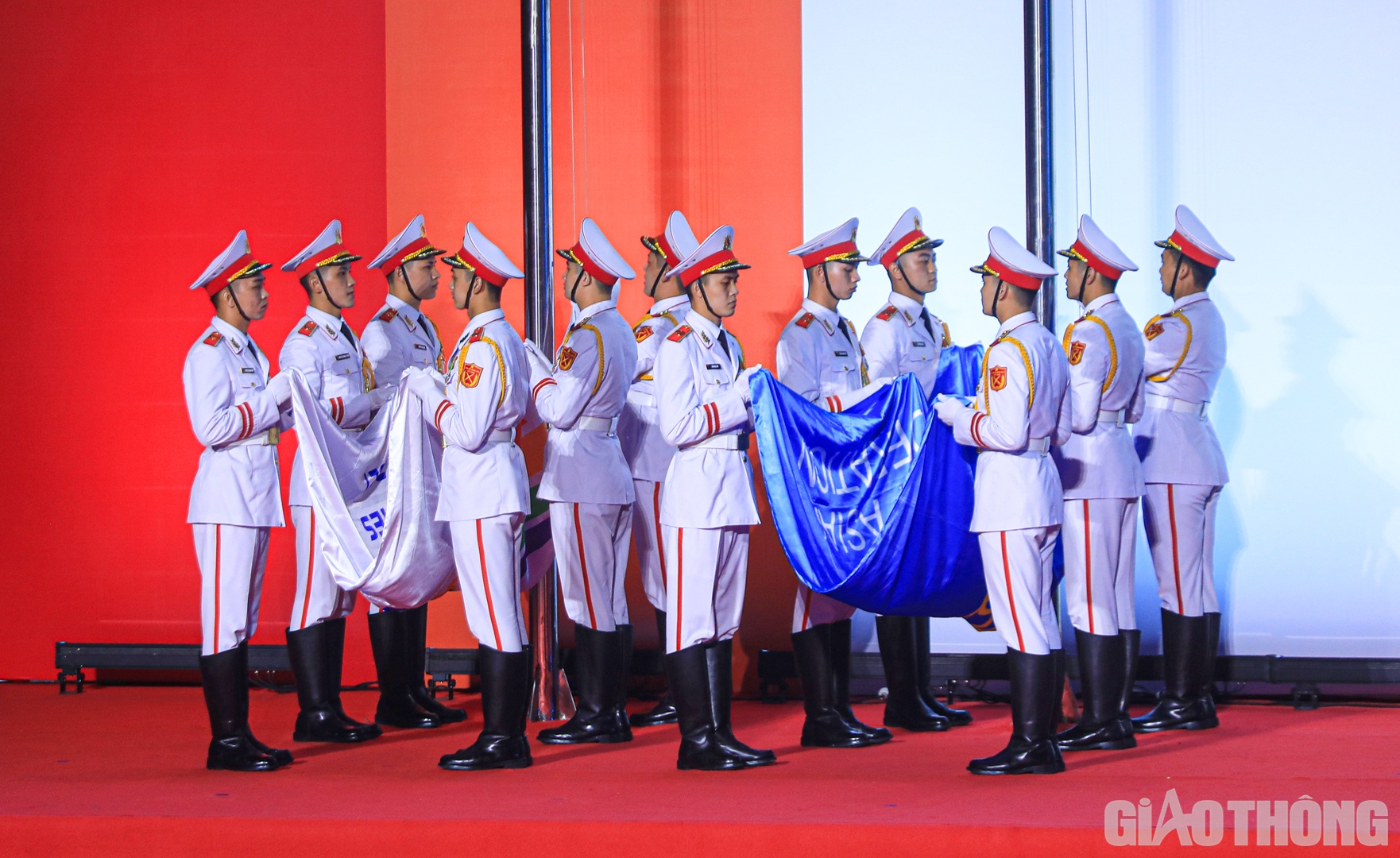 Nghi lễ hạ cờ Li&ecirc;n đo&agrave;n thể thao Đ&ocirc;ng Nam &Aacute; v&agrave; cờ SEA Games 31.