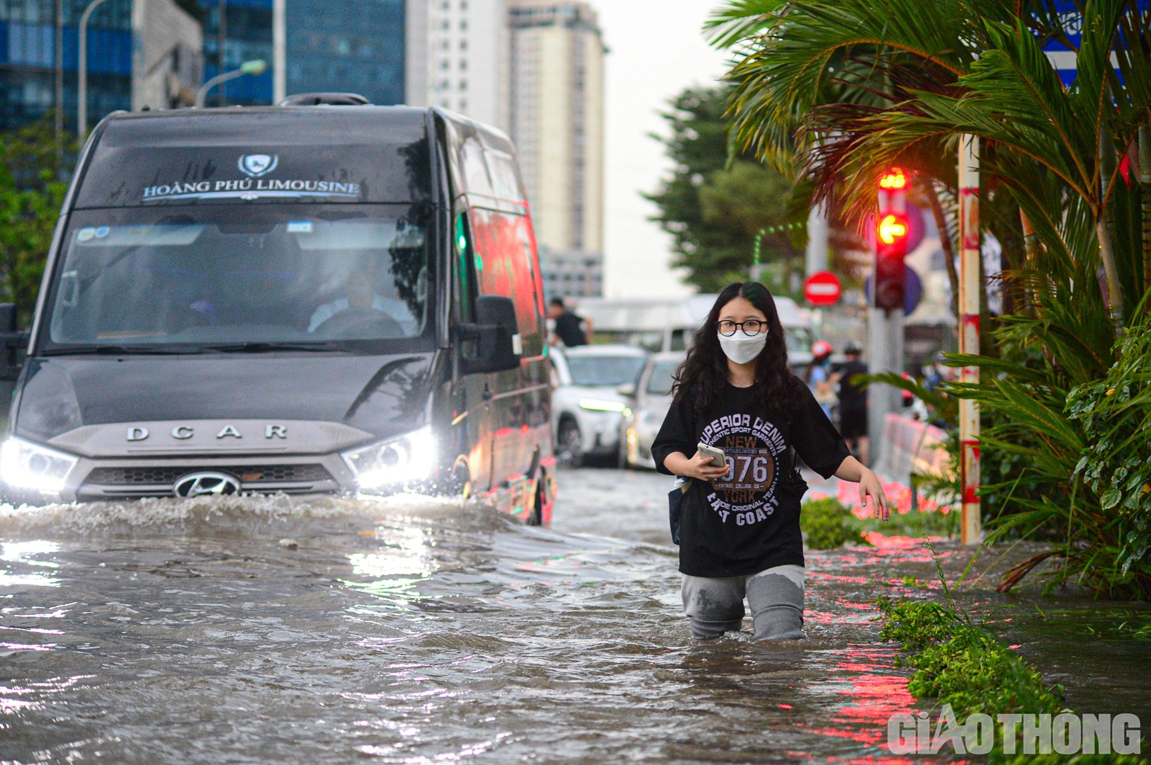 Tuyến đường kh&ocirc;ng kh&aacute;c g&igrave; một con s&ocirc;ng lớn.