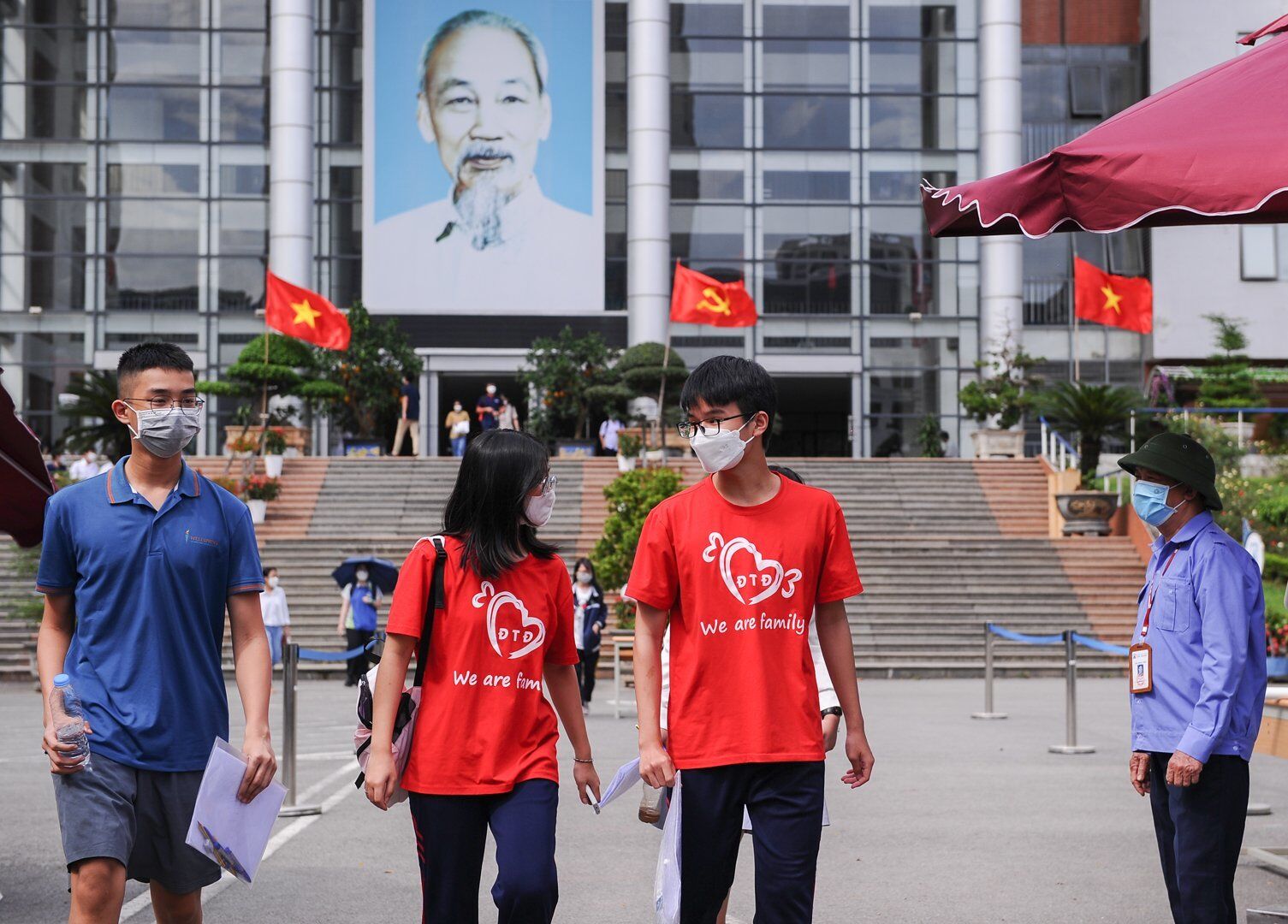 Nhiều th&iacute; sinh cho biết, do d&agrave;nh nhiều thời gian v&agrave; chuẩn bị kh&aacute; kỹ cho việc &ocirc;n thi n&ecirc;n việc l&agrave;m b&agrave;i kh&ocirc;ng gặp qu&aacute; nhiều kh&oacute; khăn