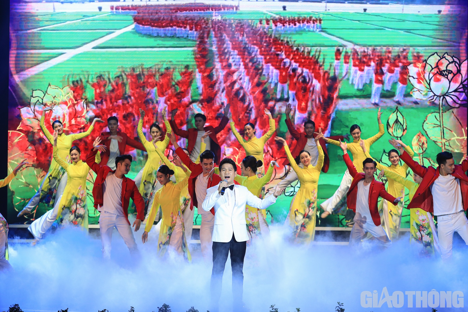 C&aacute;c tiết mục văn nghệ tại Lễ trao Giải b&aacute;o ch&iacute; Quốc gia lần thứ XVI năm 2021.