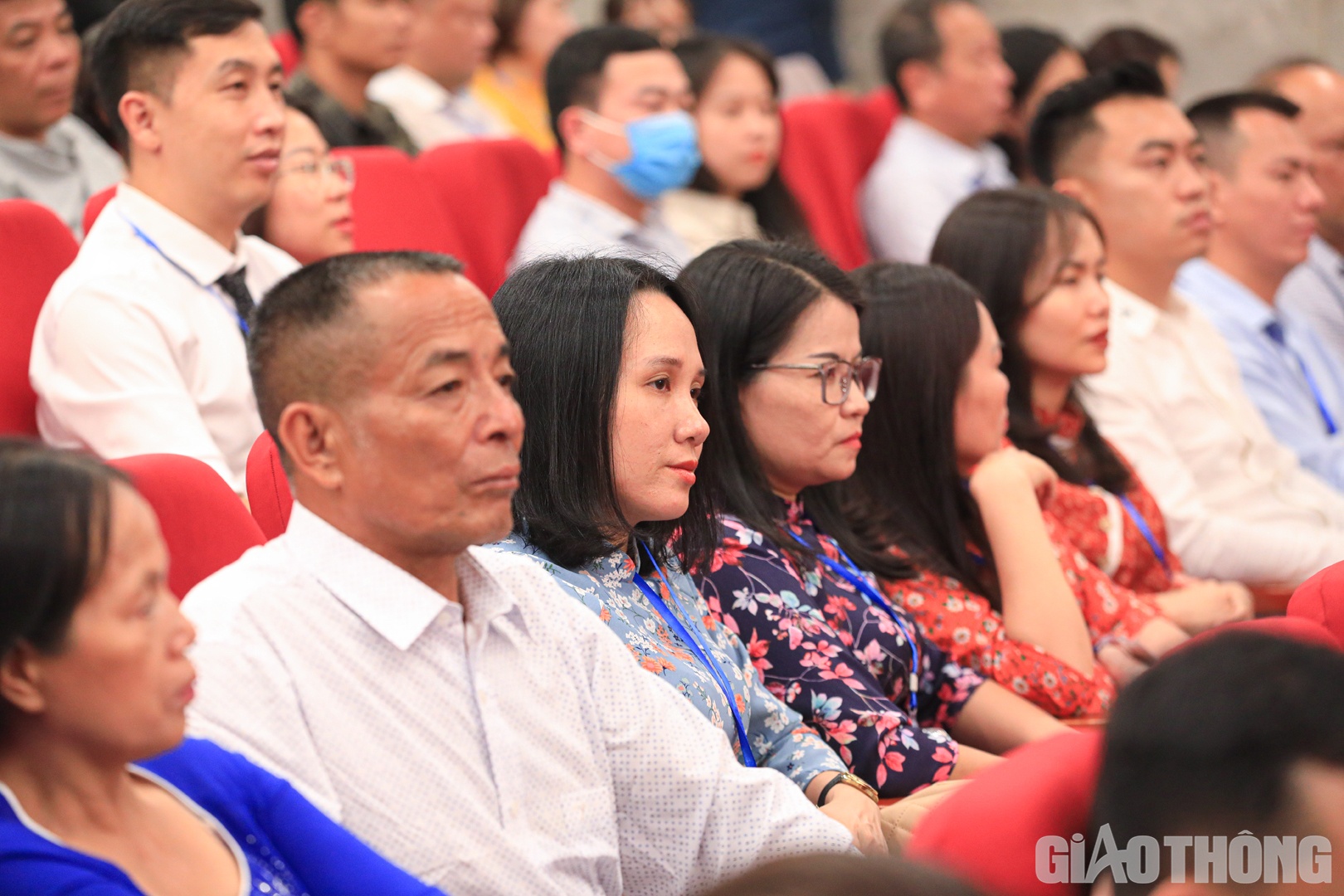 Trong số c&aacute;c t&aacute;c giả đạt giải, c&oacute; rất nhiều nh&agrave; b&aacute;o nữ.