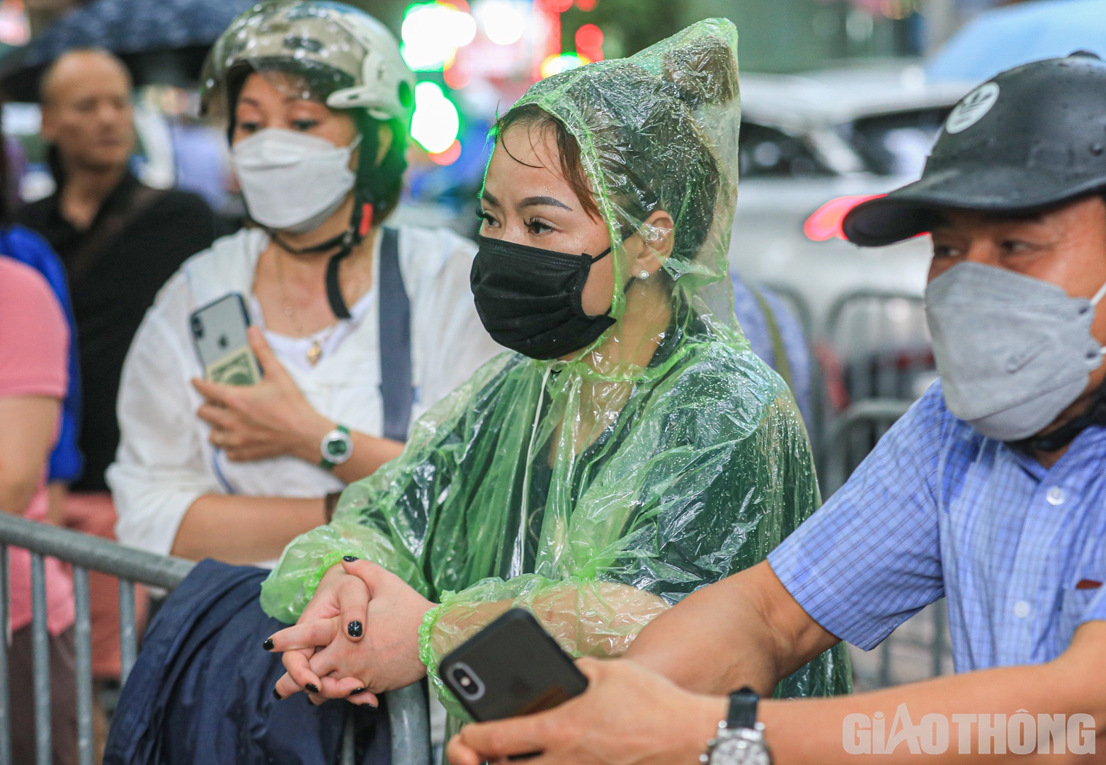 Nhiều phụ huynh chia sẻ, đ&acirc;y lứa th&iacute; sinh năm nay chịu nhiều thiệt th&ograve;i khi phải li&ecirc;n tiếp tạm dừng đến trường, chuyển qua học online bởi Covid-19.