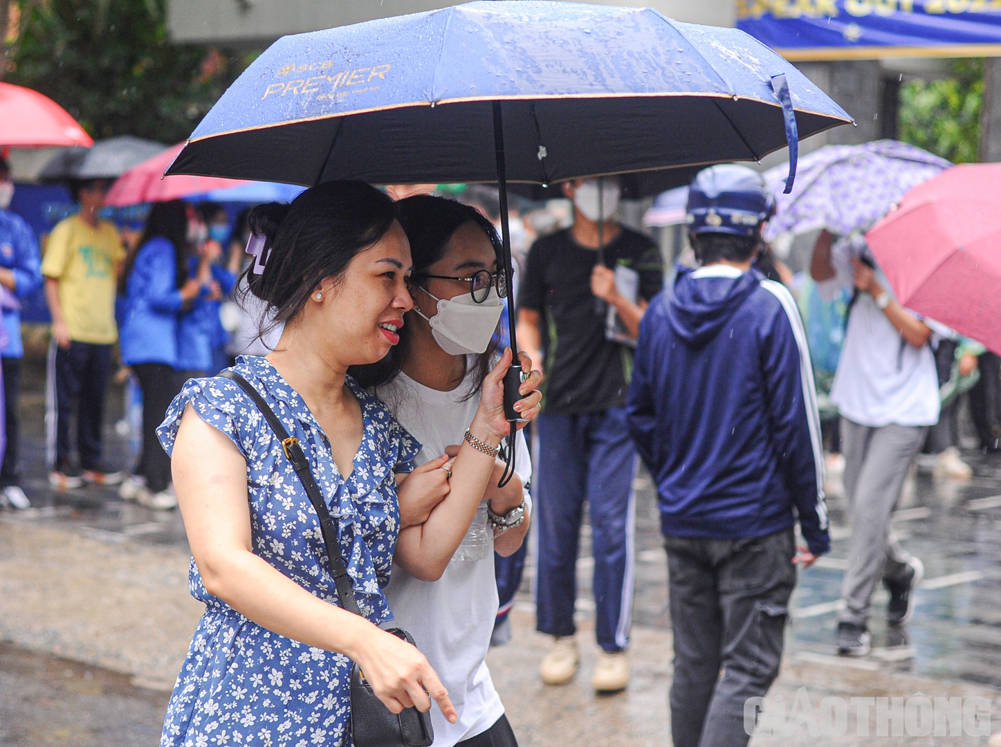 Đề thi To&aacute;n năm nay được c&aacute;c th&iacute; sinh cho biết c&oacute; t&iacute;nh ổn định về cấu tr&uacute;c v&agrave; c&oacute; thể đạt 7-8 điểm dễ d&agrave;ng.