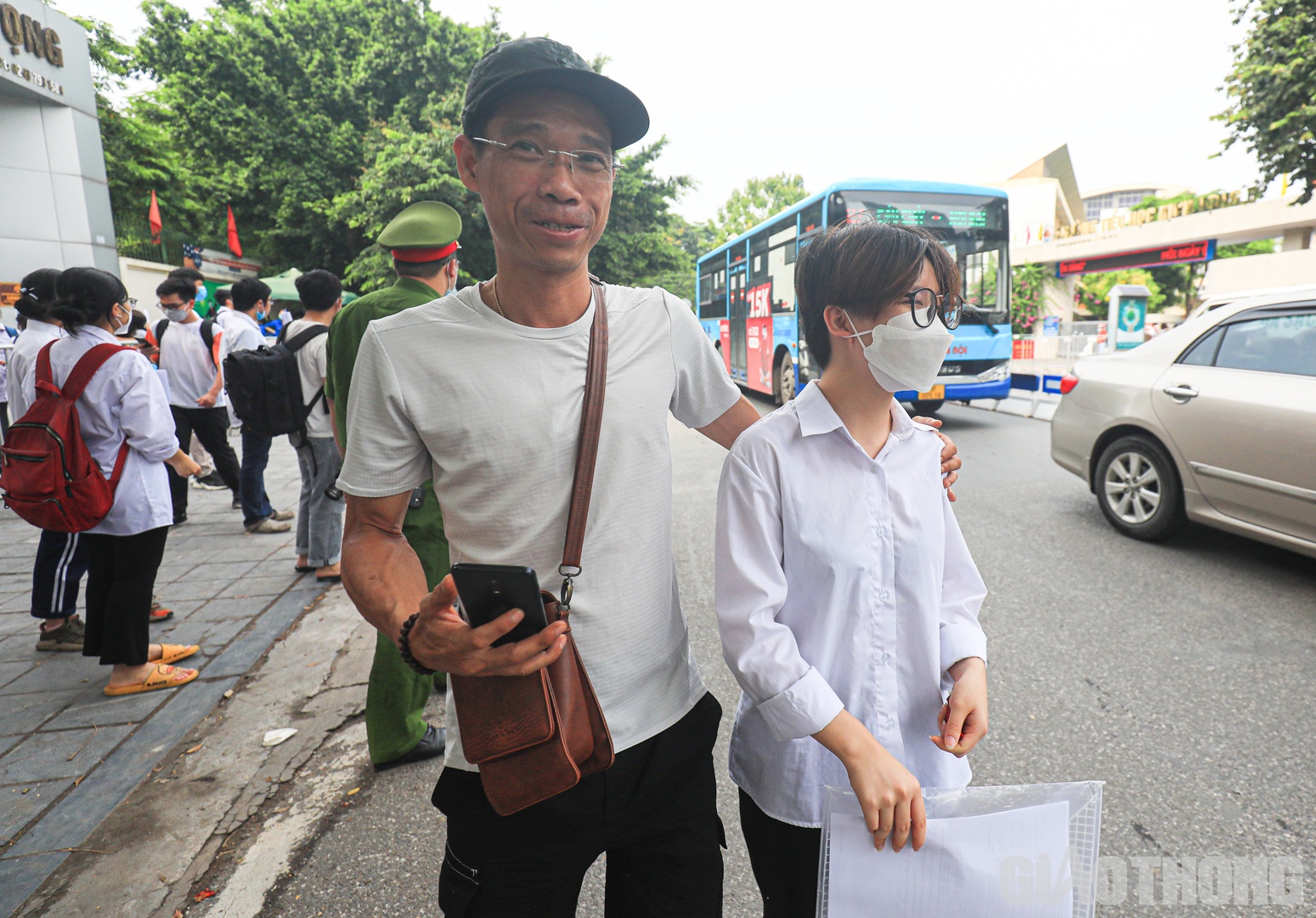 D&ugrave; kết quả c&oacute; ra sao, c&aacute;c th&iacute; sinh cũng đ&atilde; nỗ lực hết m&igrave;nh  v&agrave; trở về trong v&ograve;ng tay y&ecirc;u thương của phụ huynh.