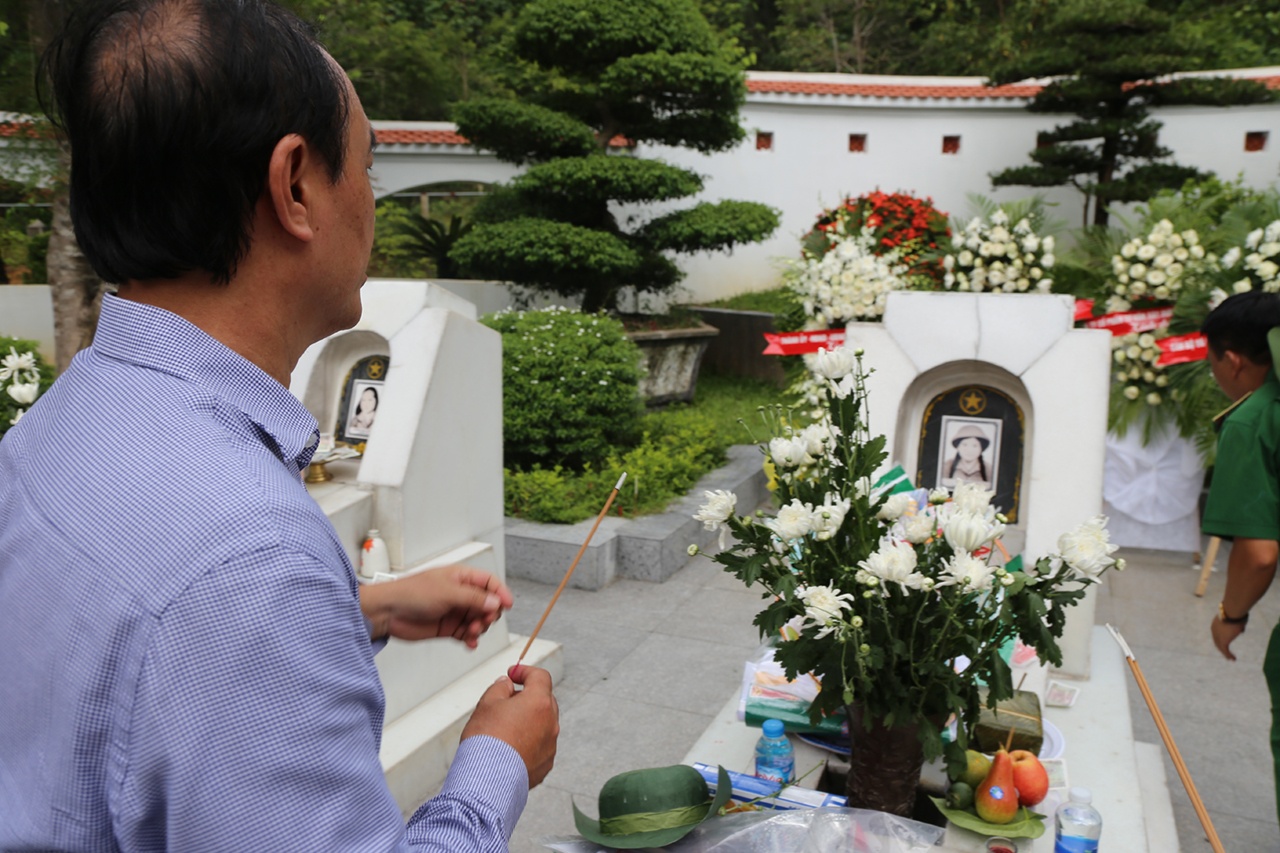 Thứ trưởng L&ecirc; Đ&igrave;nh Thọ cho biết: "Ng&agrave;y xưa cha anh ta chỉ c&oacute; cuốc xẻng, x&egrave; beng, lại phải l&agrave;m việc trong mưa bom b&atilde;o đạn nhưng vẫn mở ra được những con đường l&agrave;m n&ecirc;n huyền thoại. Vậy n&ecirc;n, kh&ocirc;ng c&oacute; l&yacute; do g&igrave; m&agrave; thế hệ ch&uacute;ng ta h&ocirc;m nay kh&ocirc;ng thể tiếp bước truyền thống".