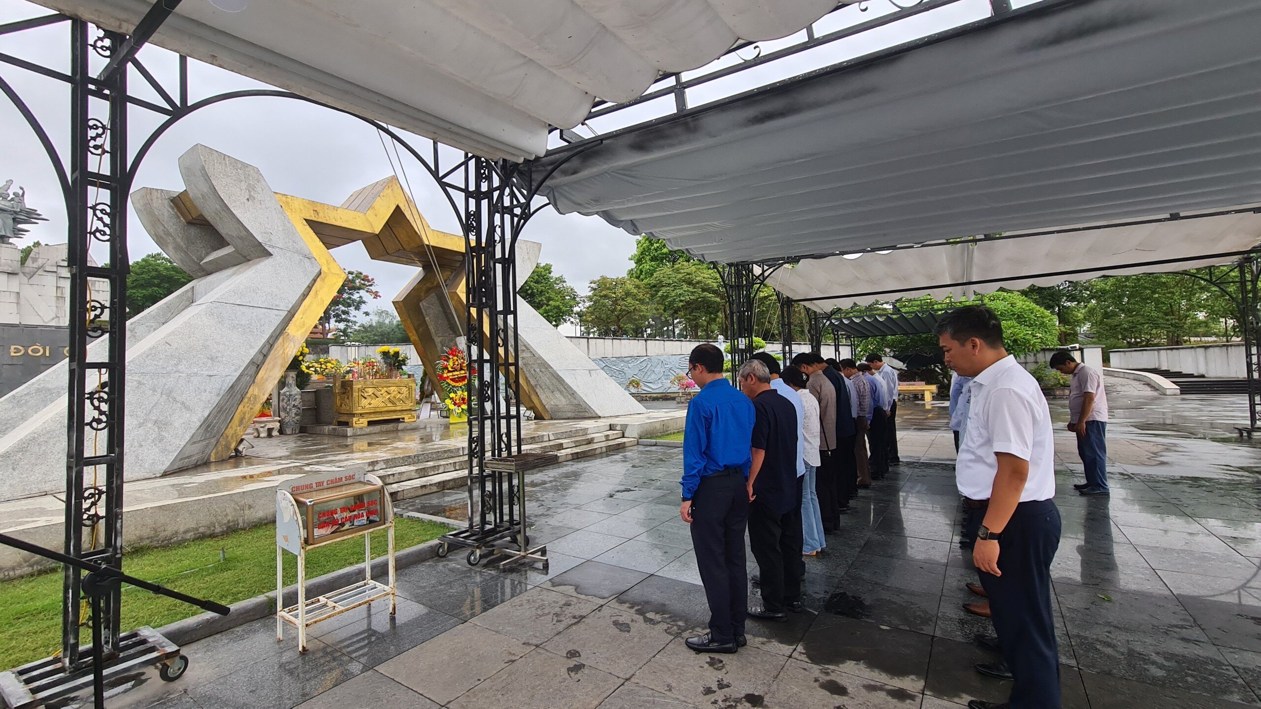 Nghĩa trang liệt sĩ Đường 9