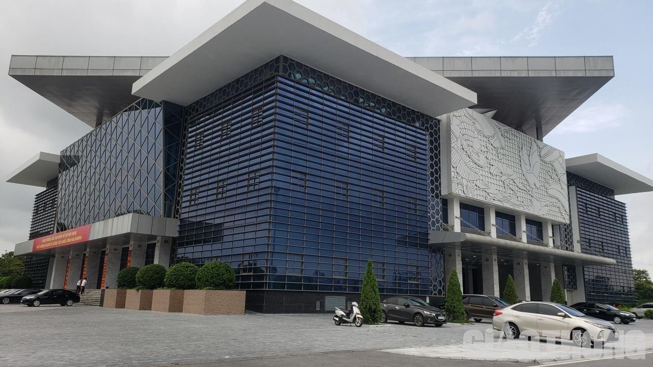 Sau hơn 1 năm t&iacute;ch cực thi c&ocirc;ng, c&ocirc;ng tr&igrave;nh tr&ecirc;n được đưa v&agrave;o hoạt động từ th&aacute;ng 7/2020 đến nay. Tuy nhi&ecirc;n, mới đ&acirc;y, cơ quan thanh tra vừa ph&aacute;t hiện việc c&ocirc;ng tr&igrave;nh nghiệm thu sai tăng hơn 4,5 tỷ đồng v&agrave; một số sai phạm kh&aacute;c.