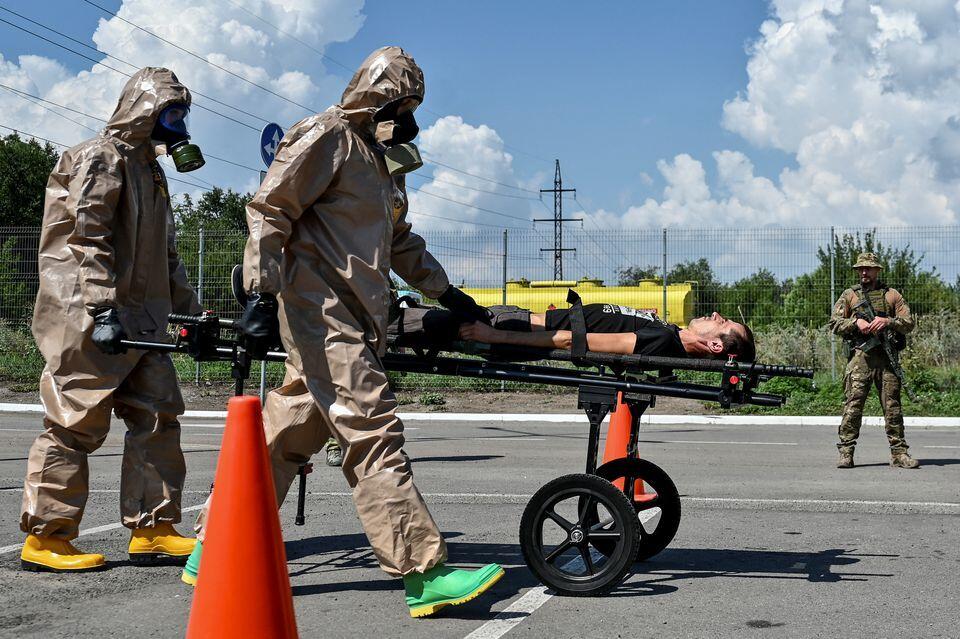 Trong b&agrave;i ph&aacute;t biểu tr&ecirc;n truyền h&igrave;nh đ&ecirc;m 15/8, Tổng thống Ukraine Volodymyr Zelensky c&aacute;o buộc Nga sử dụng nh&agrave; m&aacute;y hạt nh&acirc;n l&agrave;m căn cứ cất trữ vũ kh&iacute; v&agrave; l&agrave;m cơ sở để thực hiện c&aacute;c vụ tấn c&ocirc;ng v&agrave;o c&aacute;c khu vực l&acirc;n cận song ph&iacute;a Nga đ&atilde; phủ nhận c&aacute;o buộc n&agrave;y.