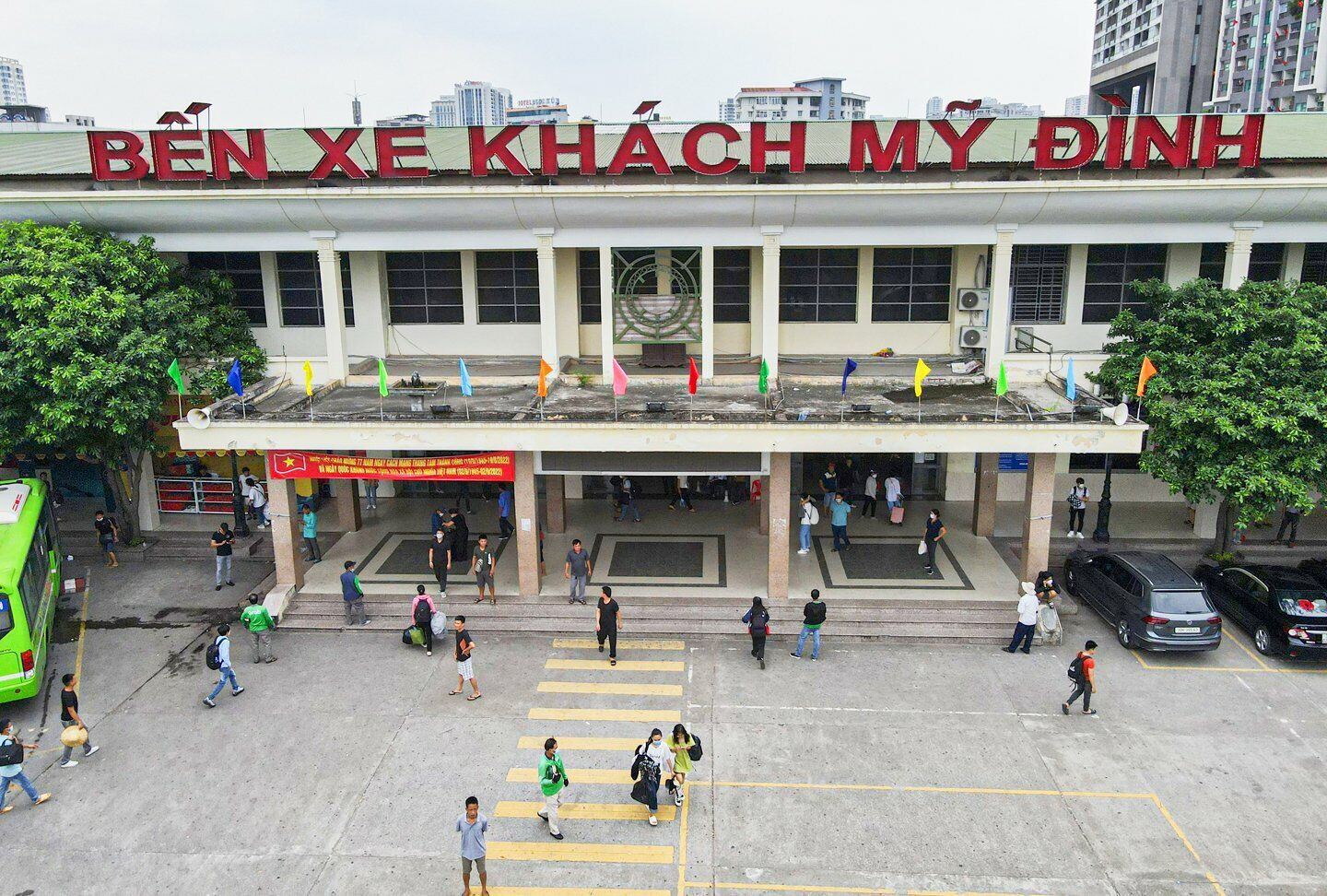 C&ograve;n tại bến xe Mỹ Đ&igrave;nh, thời điểm 16h30 chiều 31/8 kh&aacute; vắng vẻ.