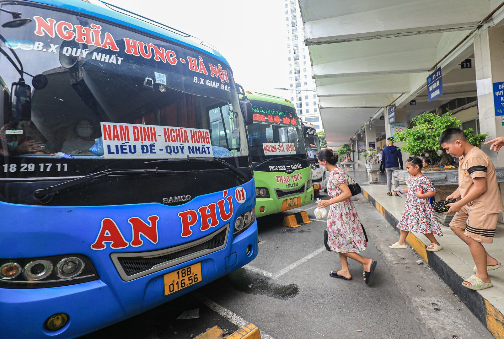 Kỳ nghỉ lễ 2/9 k&eacute;o d&agrave;i 4 ng&agrave;y, n&ecirc;n nhiều người tranh thủ thời gian về qu&ecirc; thăm gia đ&igrave;nh, người th&acirc;n.