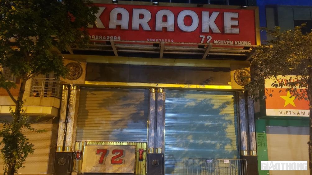 Tại H&agrave; Nội, theo Ph&ograve;ng Cảnh s&aacute;t PCCC&CNCH, địa b&agrave;n c&oacute; 1.400 cơ sở kinh doanh karaoke. Qua đợt r&agrave; so&aacute;t từ 1/8 đến 20/9, c&oacute; 58% cơ sở kh&ocirc;ng đạt y&ecirc;u cầu về c&ocirc;ng t&aacute;c an to&agrave;n PCCC.