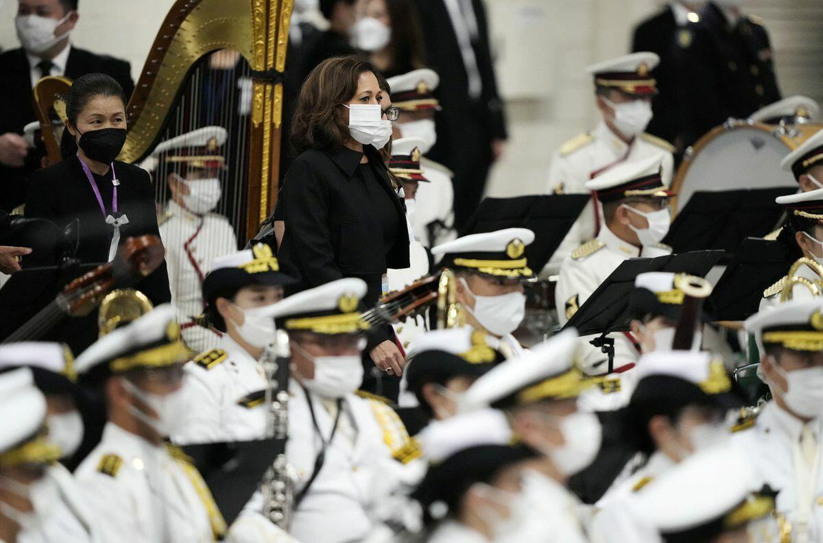 Phó Tổng thống Mỹ Kamala Harris tới dự lễ tang.