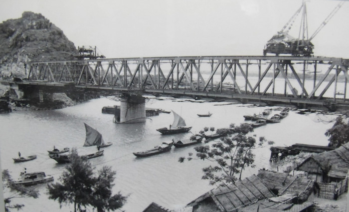 Chuyện giữ cầu H&agrave;m Rồng dưới mưa bom- Ảnh 3.