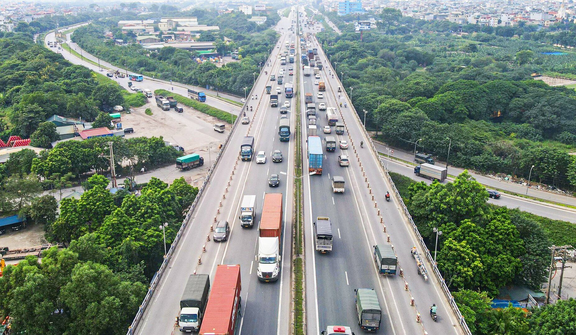 Sau khi được tổ chức lại, cầu Thanh Tr&igrave; c&oacute; 3 l&agrave;n &ocirc; t&ocirc; v&agrave; 1 l&agrave;n d&agrave;nh ri&ecirc;ng cho xe m&aacute;y được chia bằng dải ph&acirc;n c&aacute;ch. B&ecirc;n cạnh việc tổ chức lại giao th&ocirc;ng, một số khu vực hư hỏng tr&ecirc;n bề mặt cầu cũng được sửa chữa.