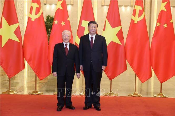 Chiều 31/10, lễ đ&oacute;n ch&iacute;nh thức Tổng B&iacute; thư Nguyễn Ph&uacute; Trọng v&agrave; Đo&agrave;n đại biểu cấp cao Việt Nam được tổ chức trọng thể tại Đại lễ đường Nh&acirc;n d&acirc;n ở thủ đ&ocirc; Bắc Kinh theo nghi thức cao nhất d&agrave;nh cho nguy&ecirc;n thủ quốc gia. Ảnh: Tr&iacute; Dũng/TTXVN