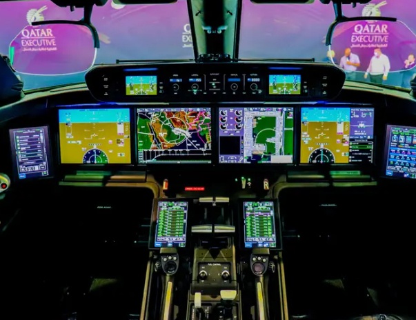 Buồng l&aacute;i của G700 được trang bị những hệ thống mới nhất từ Tập đo&agrave;n H&agrave;ng kh&ocirc;ng vũ trụ Honeywell. Ảnh - Insider