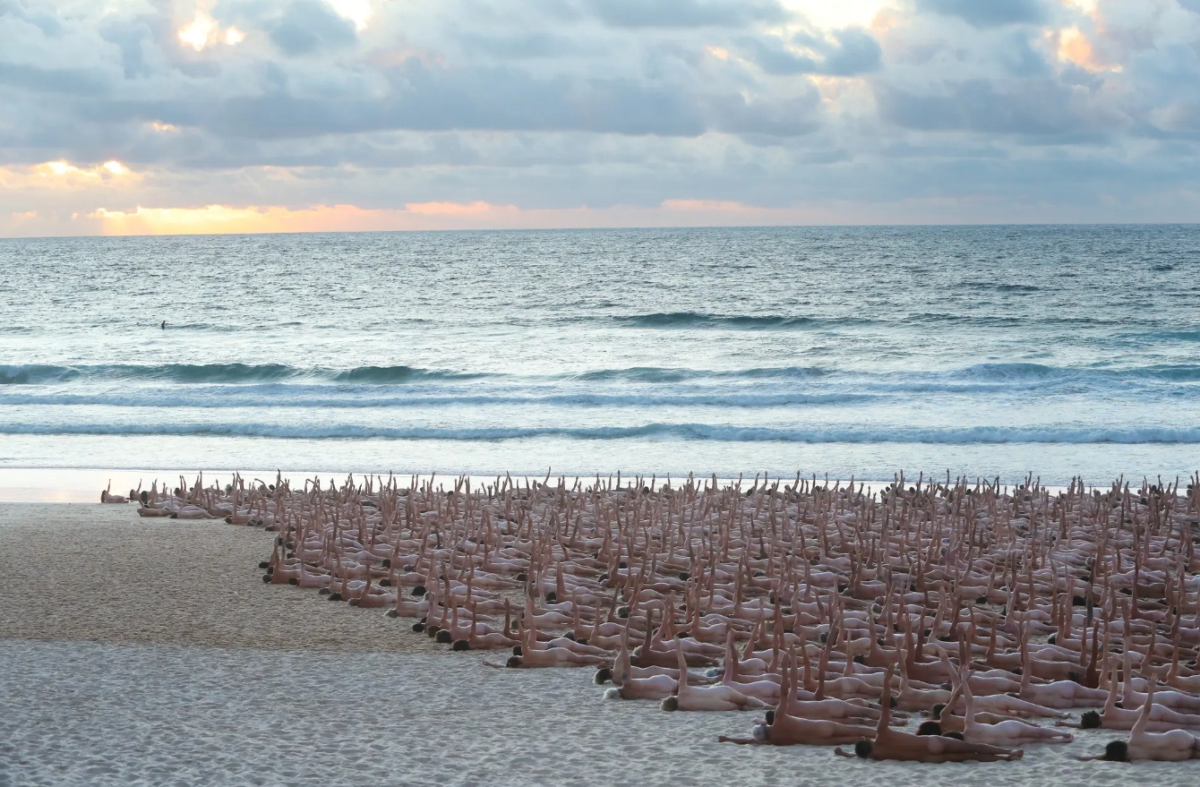 Ung thư da hay gặp ở người da trắng, chủ yếu ở người gi&agrave;, nam nhiều hơn nữ. Bệnh thường xuất hiện ở v&ugrave;ng da hở với tỷ lệ 90% ở v&ugrave;ng đầu mặt cổ.&nbsp;