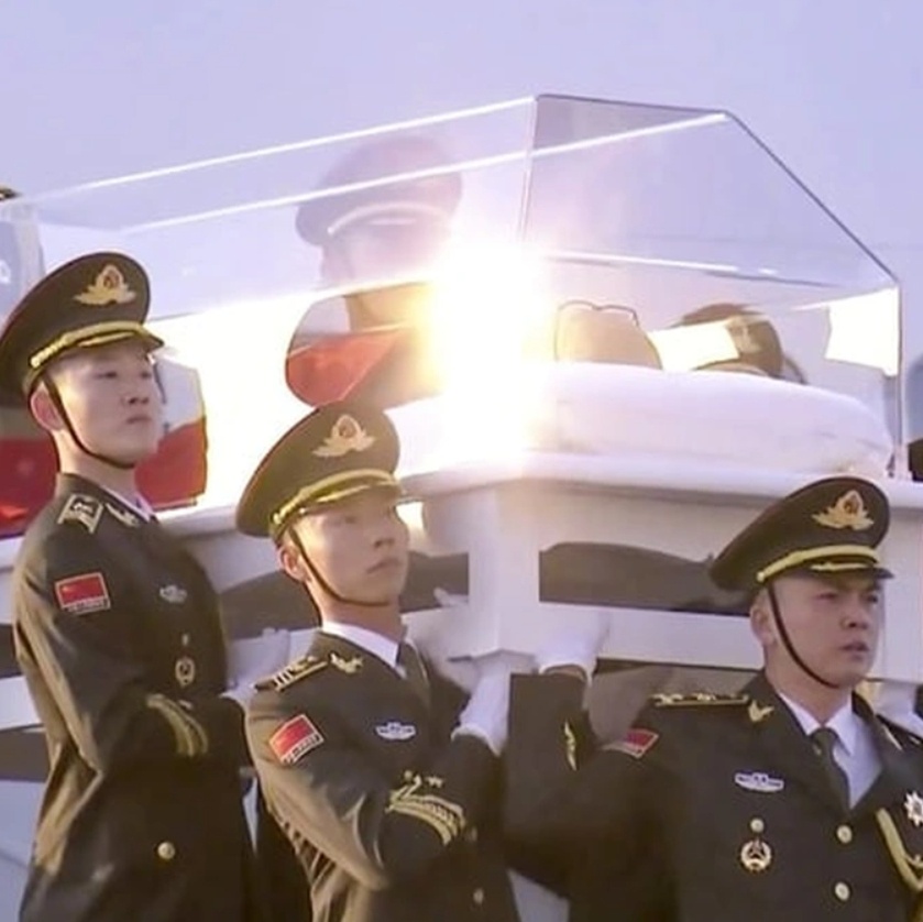 &Ocirc;ng Giang Trạch D&acirc;n giữ chức Tổng B&iacute; thư Đảng Cộng Sản Trung Quốc từ năm 1989-2002, giữ chức Chủ tịch nước Trung Quốc từ năm 1993-2003. &Ocirc;ng qua đời v&igrave; bệnh bạch cầu v&agrave; suy đa tạng tại Thượng Hải ng&agrave;y 30/11, thọ 96 tuổi. Ảnh - Xinhua