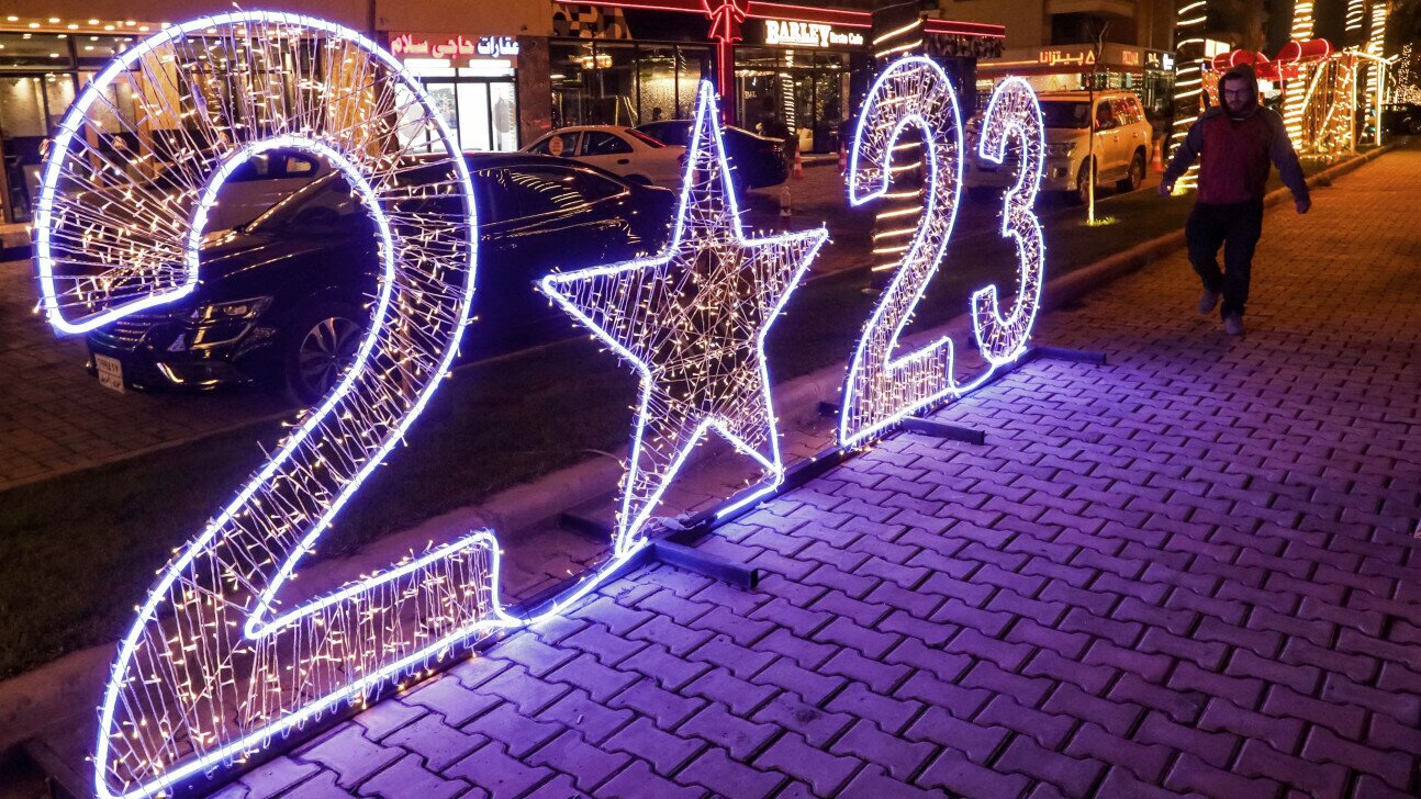 Khung cảnh ch&agrave;o đ&oacute;n năm mới tại Iraq ng&agrave;y 29/12. Ảnh - AFP